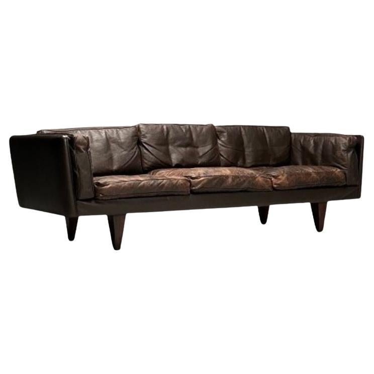 Illum Wikkelsö, Danish Mid-Century Modern Sofa, Distressed Brown Leather, 1960s For Sale
