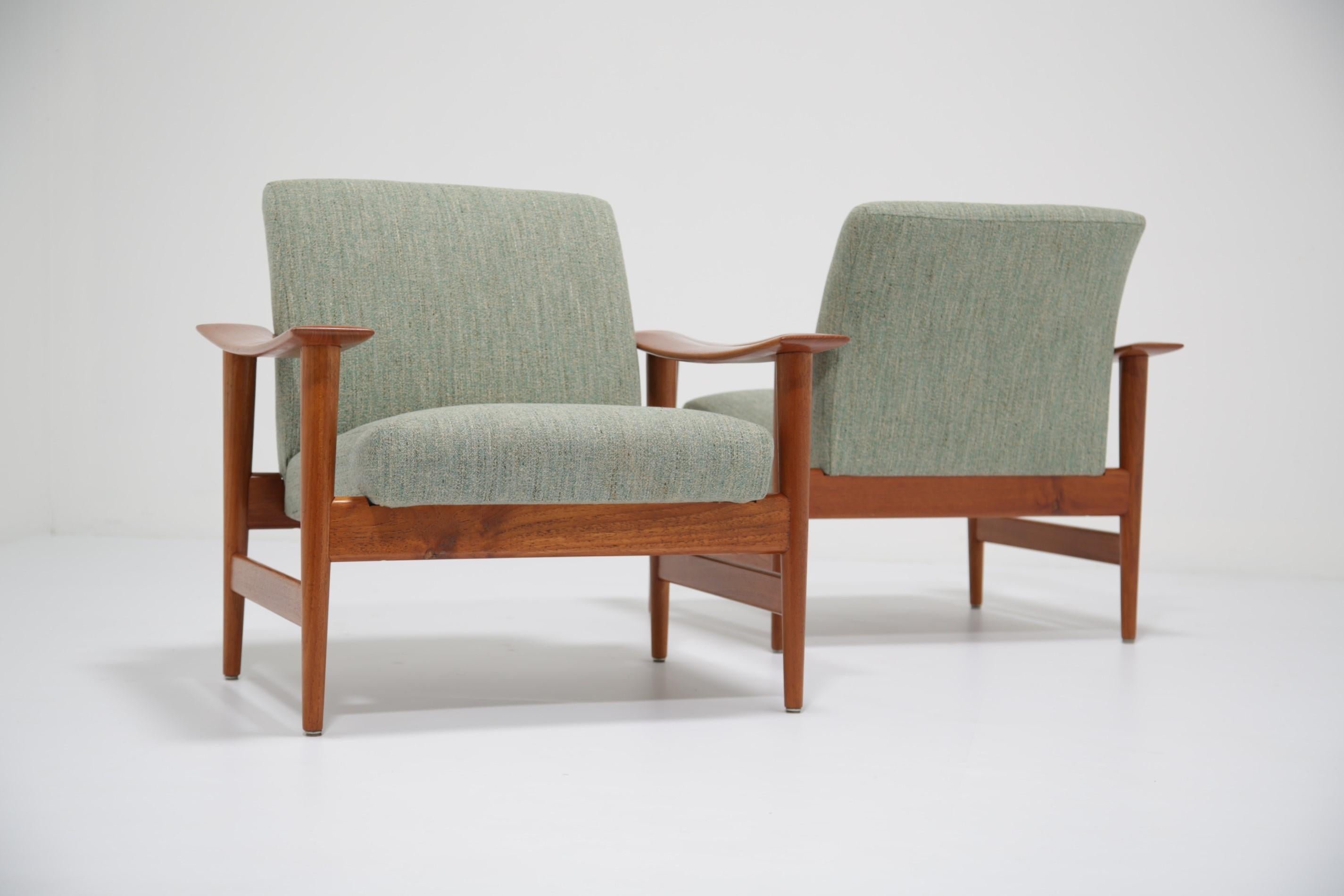 Illum Wikkelso für Niels Eilersen Modell 80 Teakholzsessel, dänisch um 1960 (Dänisch) im Angebot