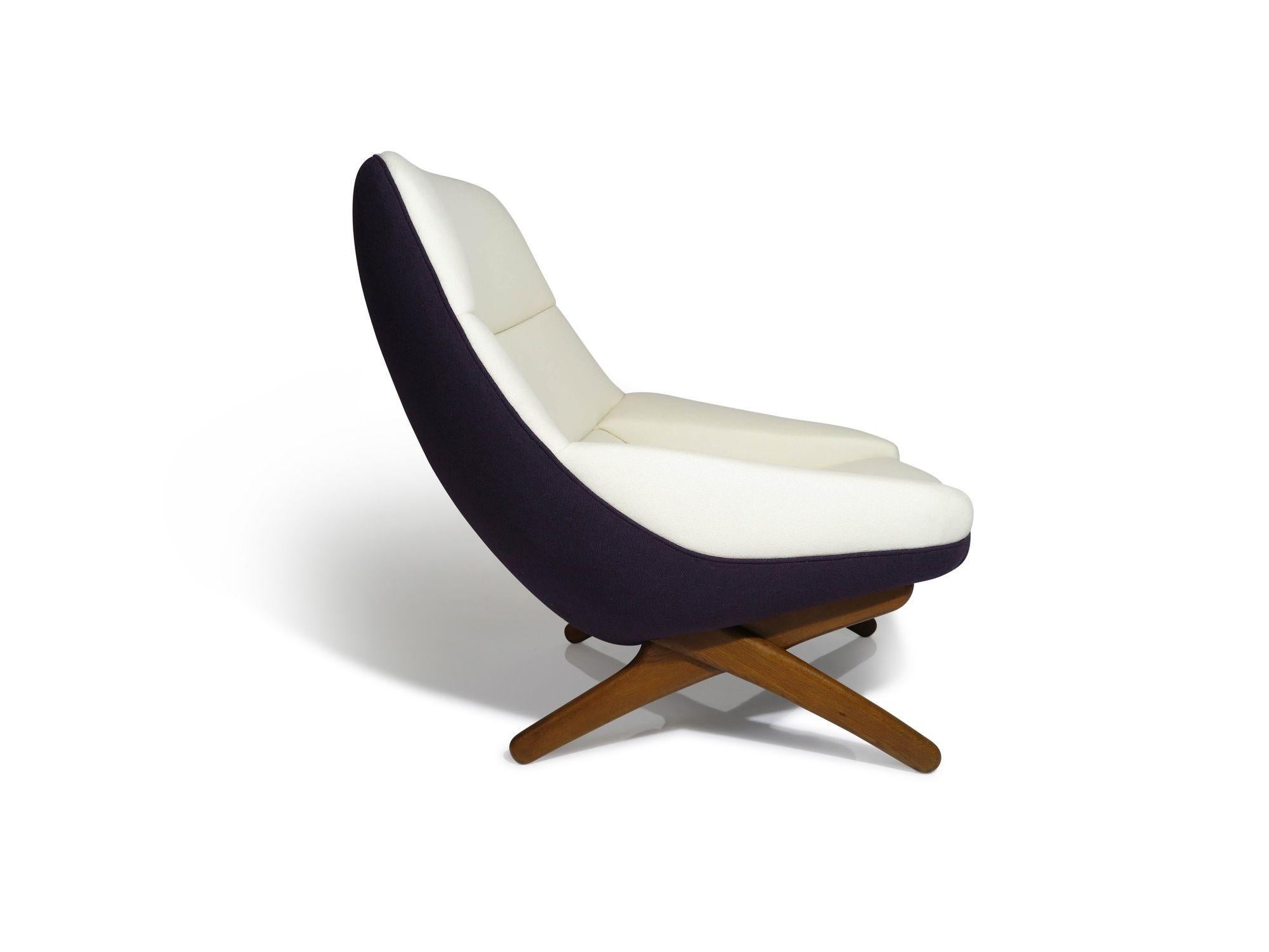 Scandinave moderne Chaise longue et pouf danoise Illum Wikkelso pour Mikael Laursen en vente