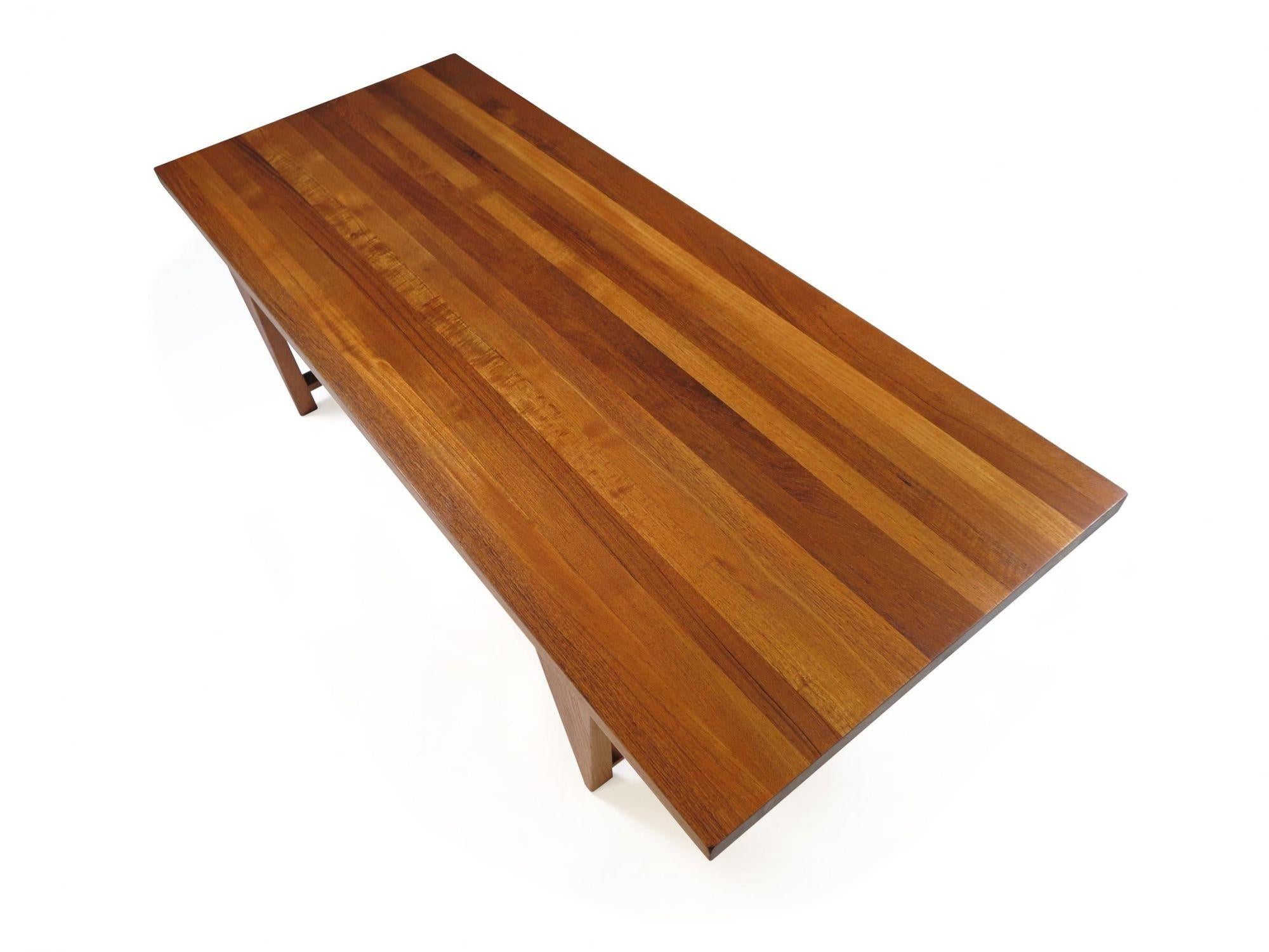 Danois Illum Wikkelso for Mikael Laursen Solid Teak Danish Designed Coffee Table en vente