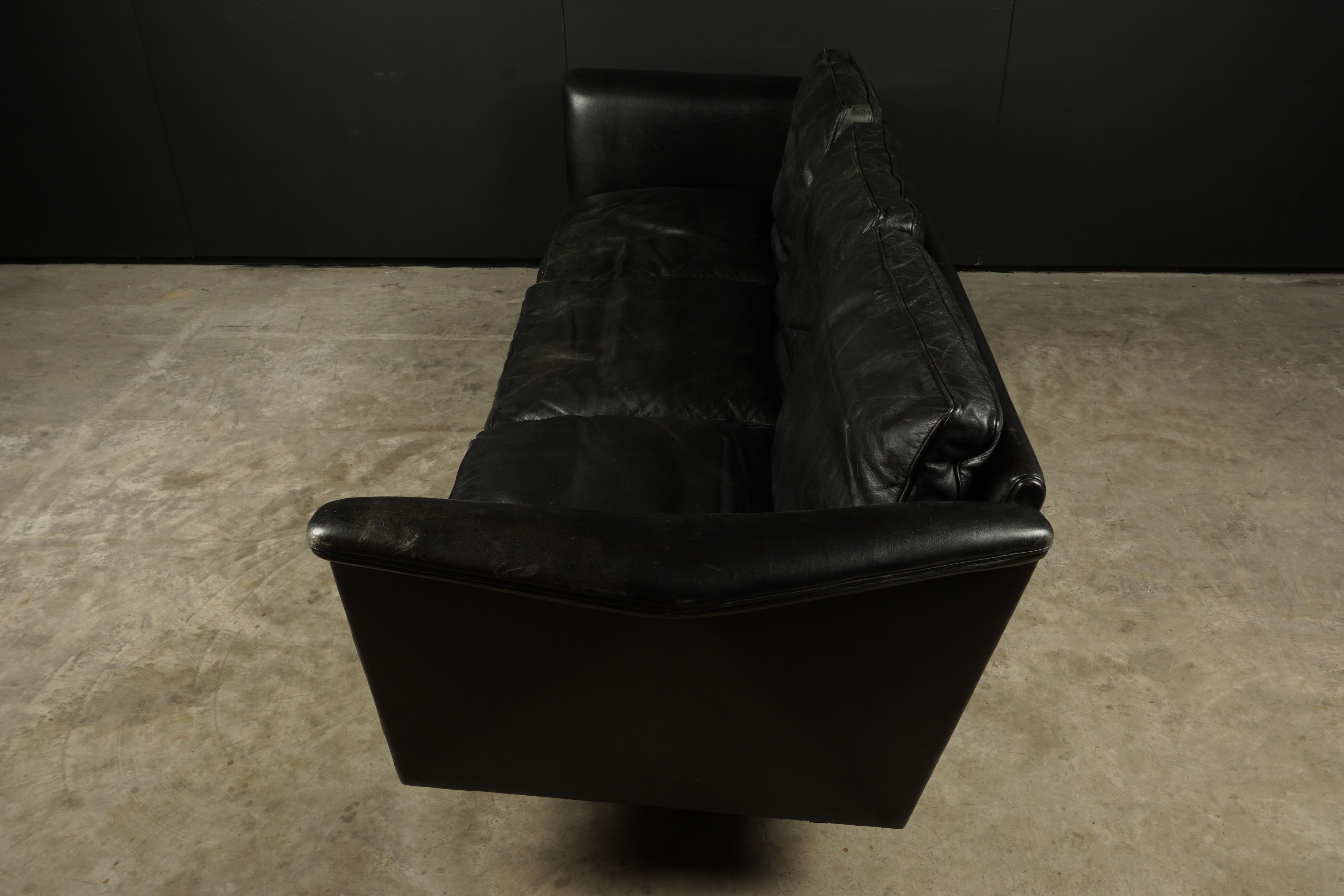 European Vintage Illum Wikkelso Leather Sofa, Denmark, circa 1970