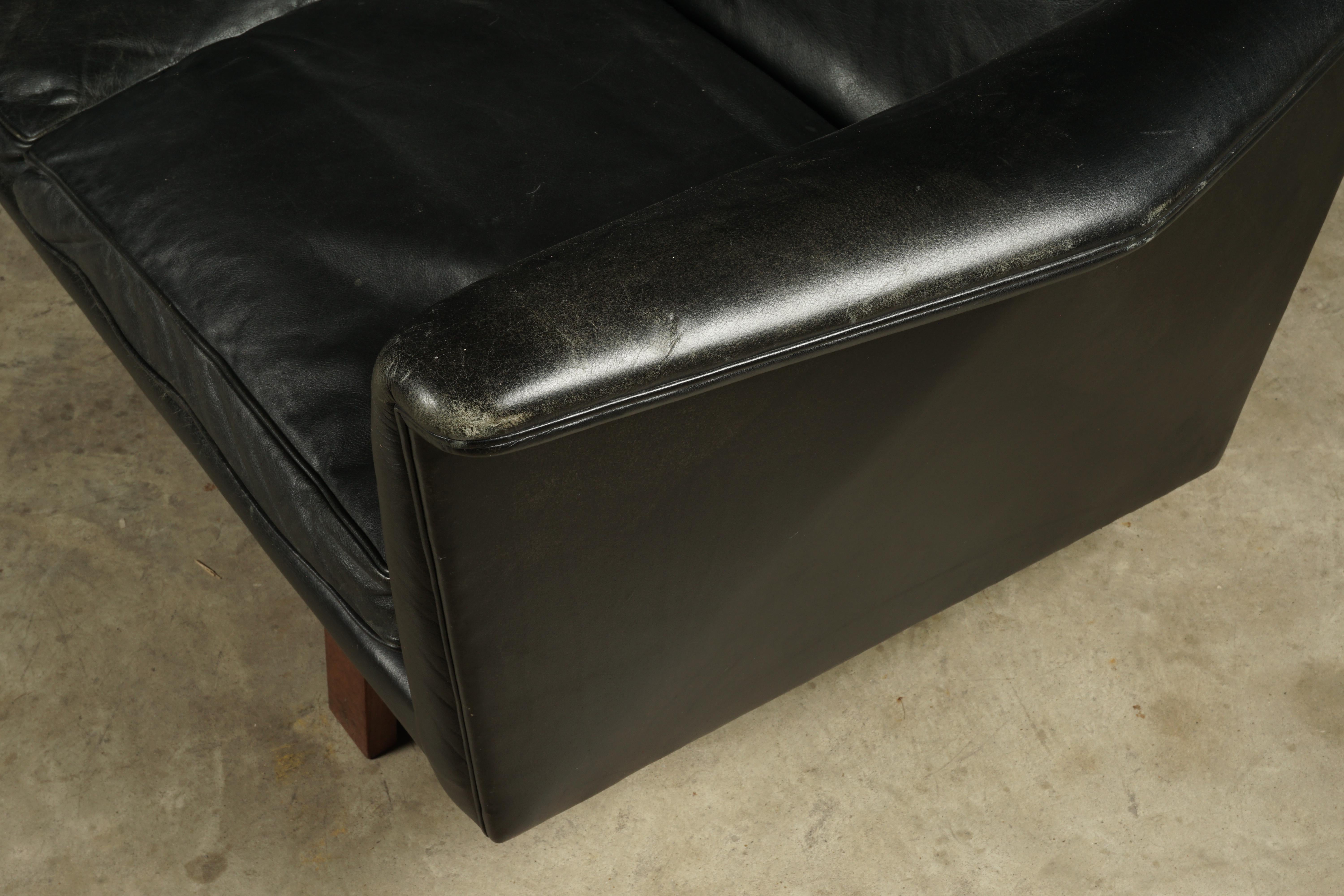 Vintage Illum Wikkelso Leather Sofa, Denmark, circa 1970 In Good Condition In Nashville, TN
