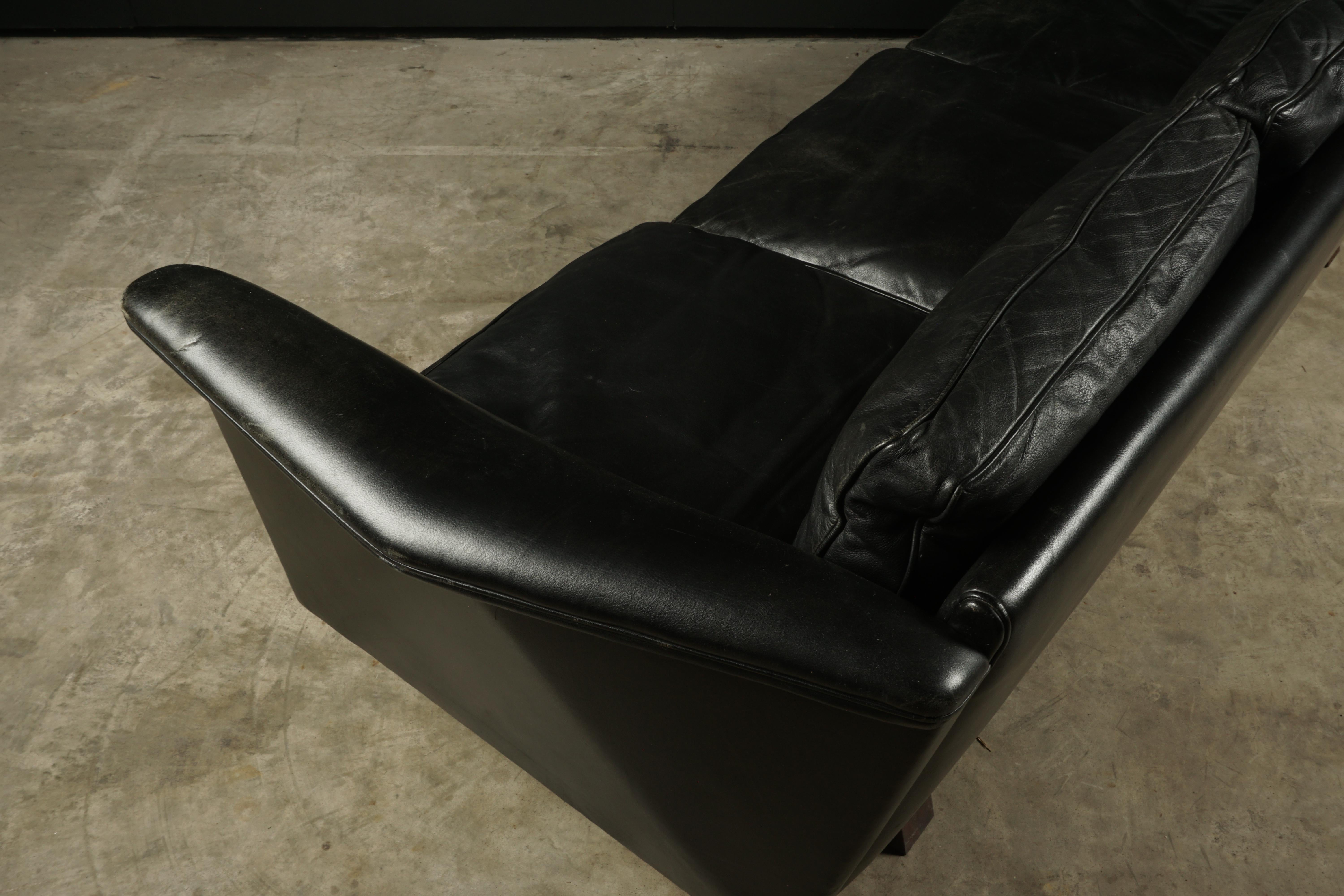Vintage Illum Wikkelso Leather Sofa, Denmark, circa 1970 1