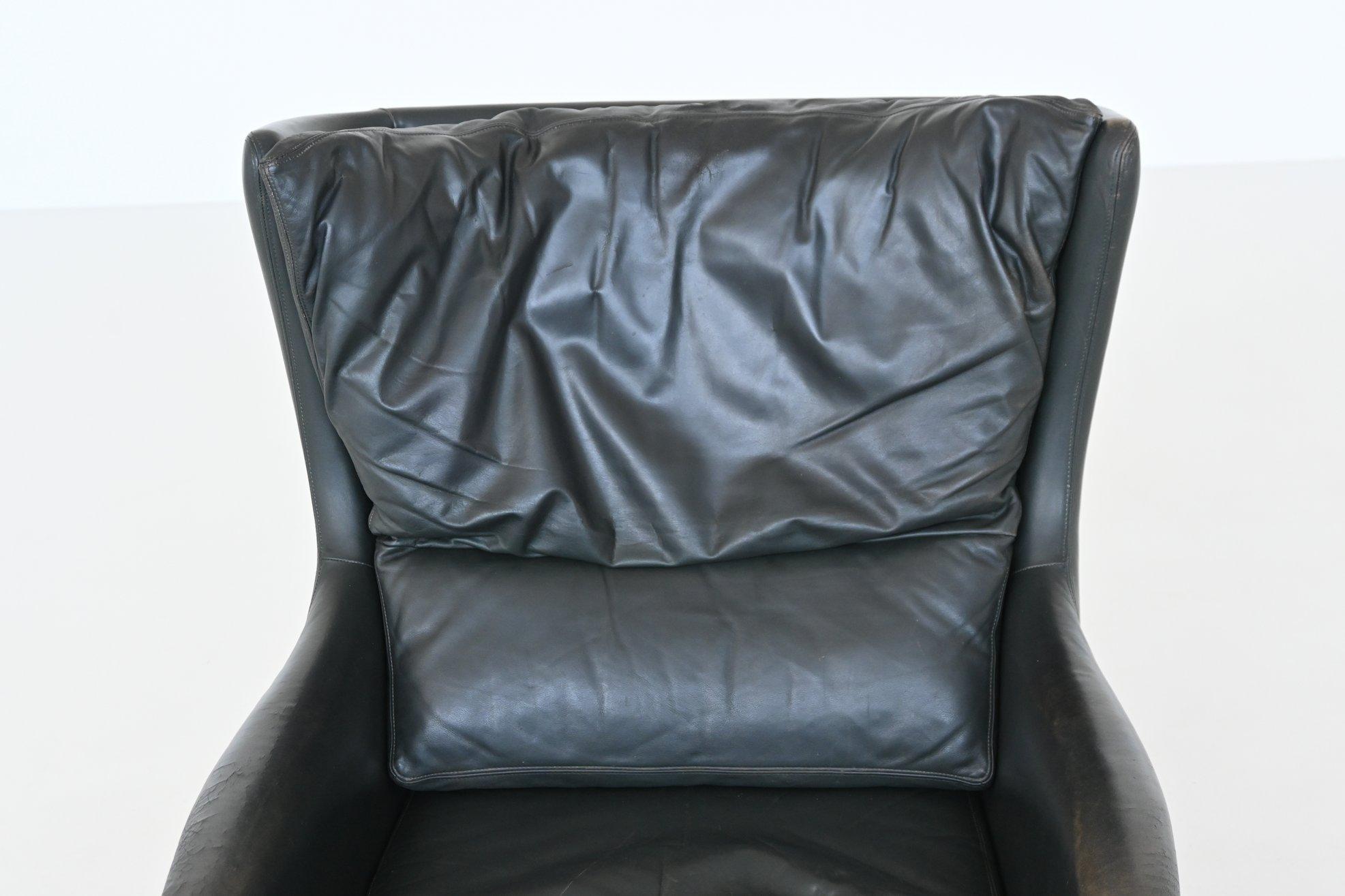 Illum Wikkelso lounge chair and foot stool in leather Denmark 1960 For Sale 9
