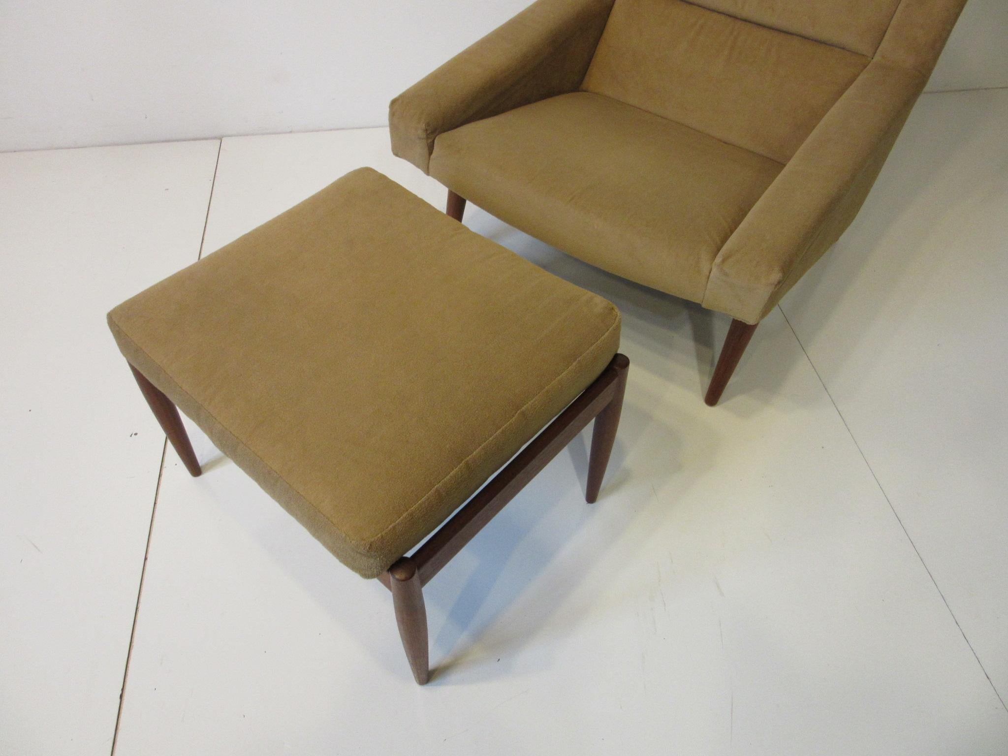 Danish Illum Wikkelso Lounge Chair / Ottoman for Soren Willadsen, Denmark