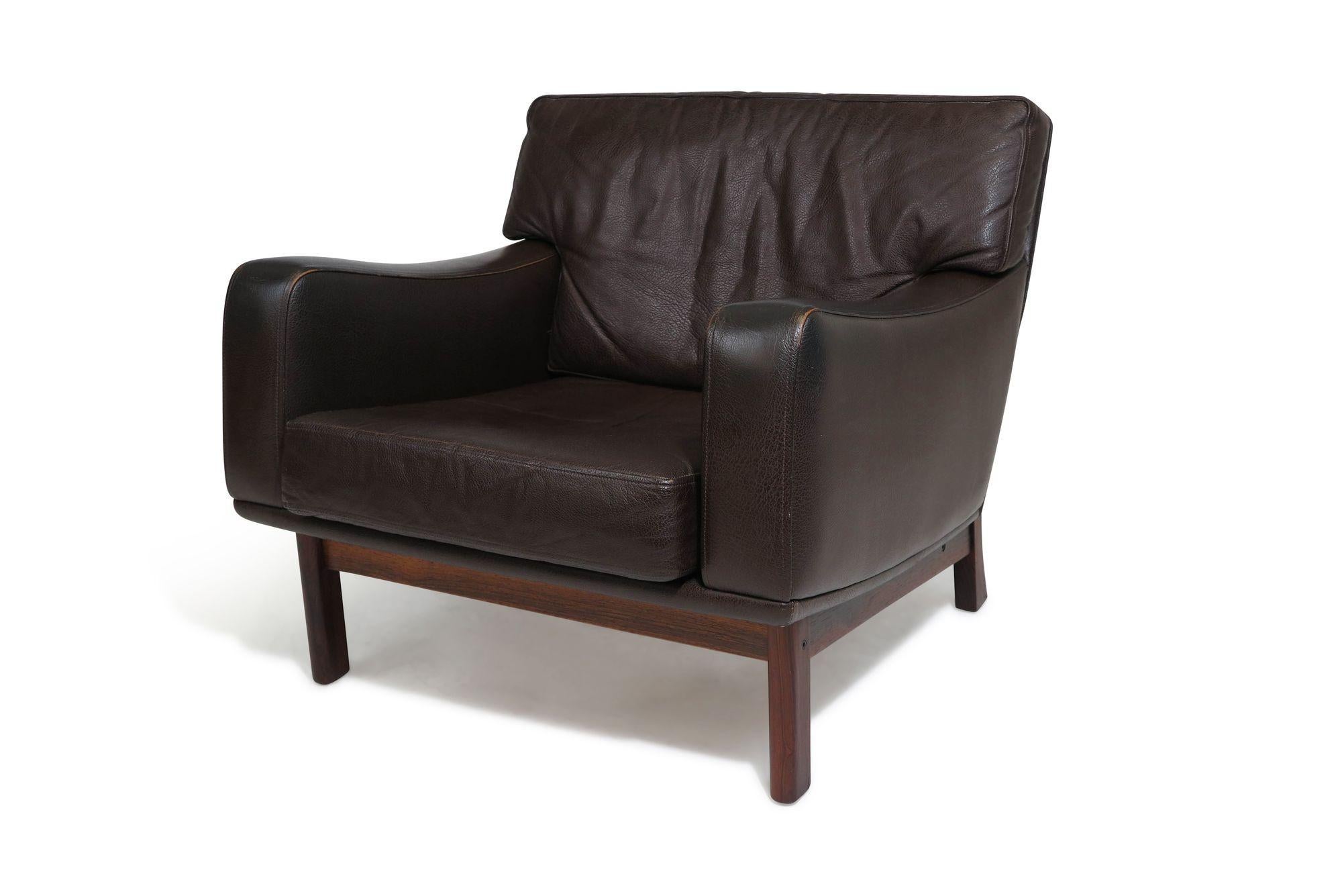 20th Century Illum Wikkelso Mid-century Scandinavian Leather and Rosewood Lounge Chairs