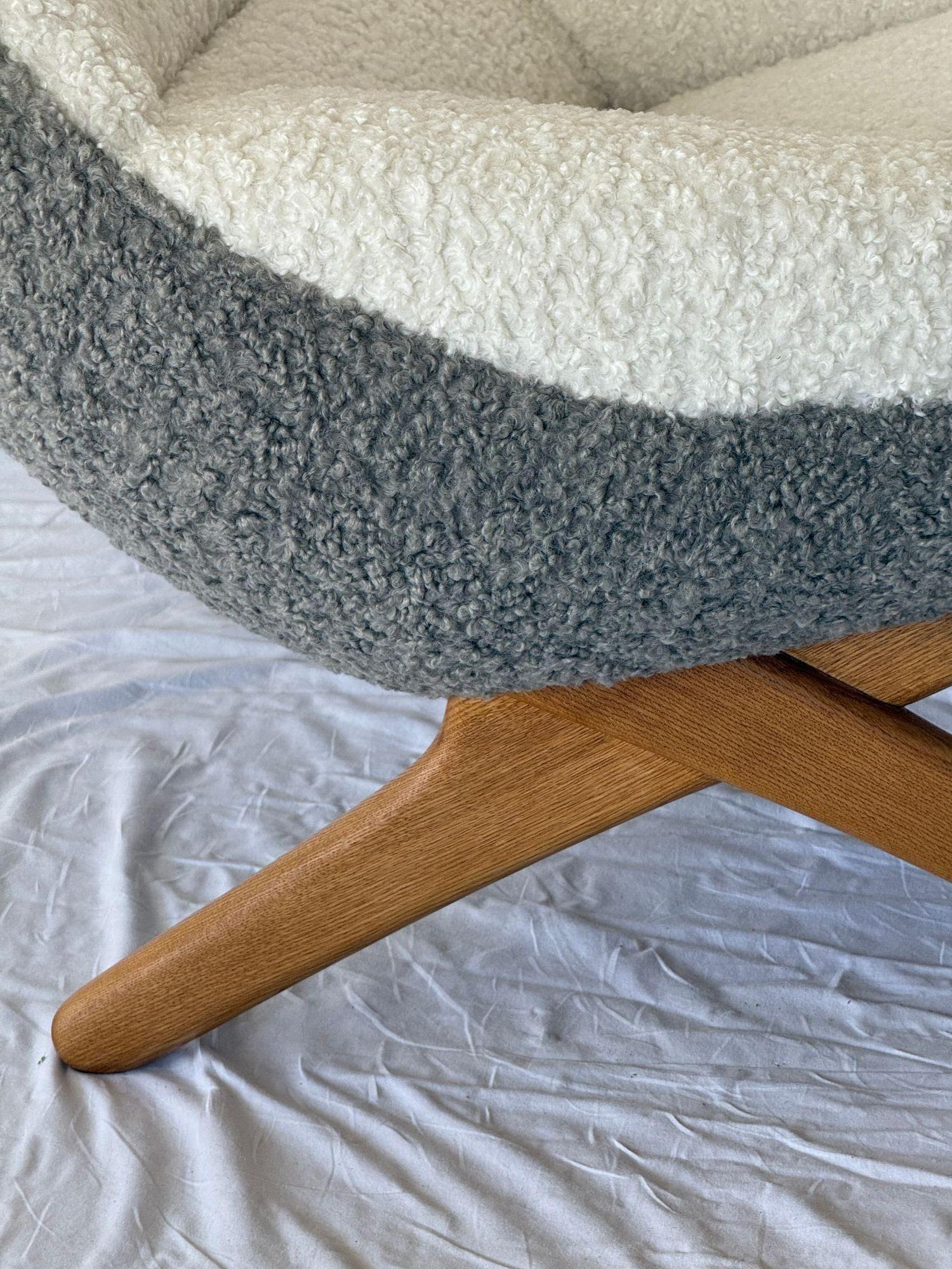 Milieu du XXe siècle Illum Wikkelso ML-91 Chaise longue et pouf. en vente