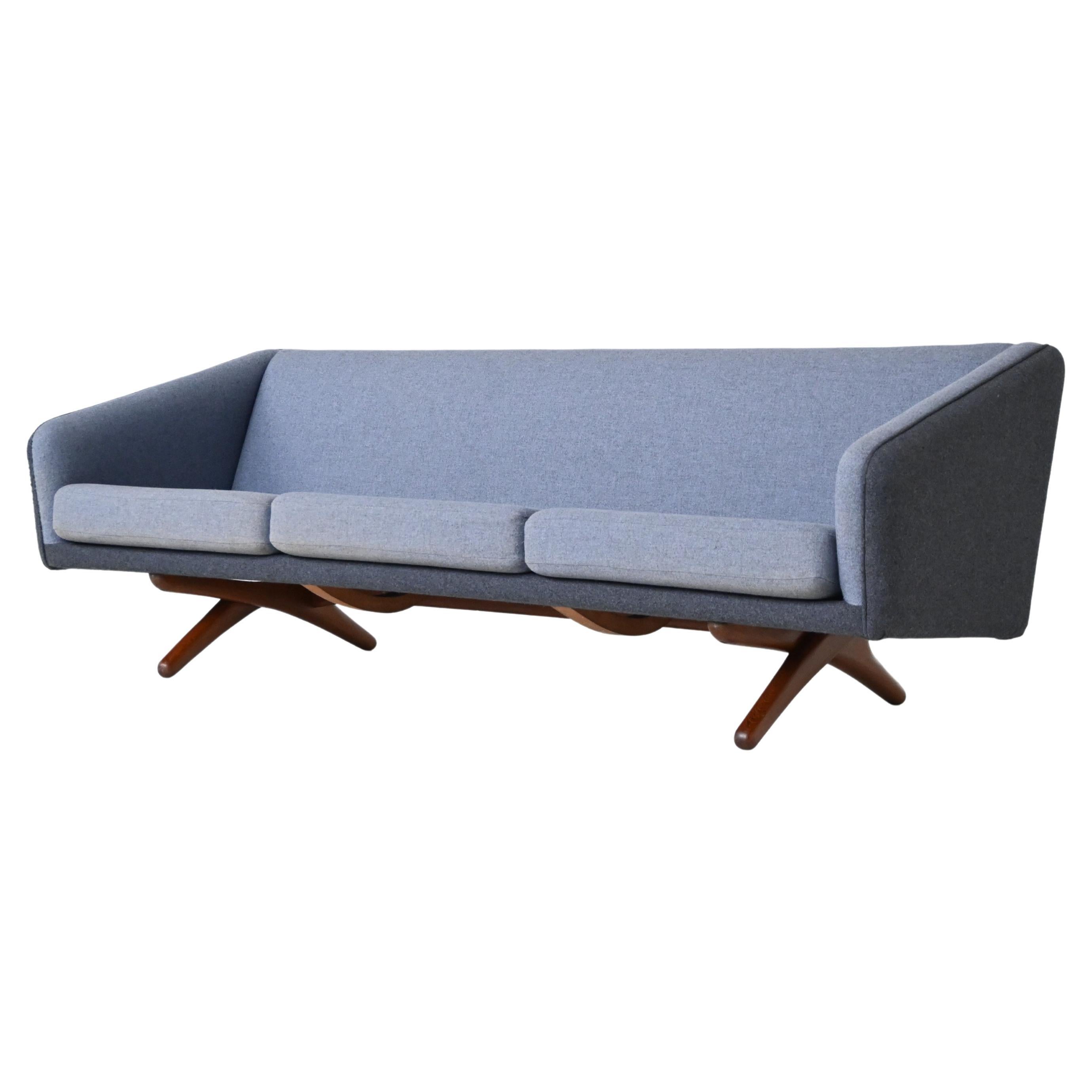 Illum Wikkelso model ML-90 three-seater sofa Laursen Denmark