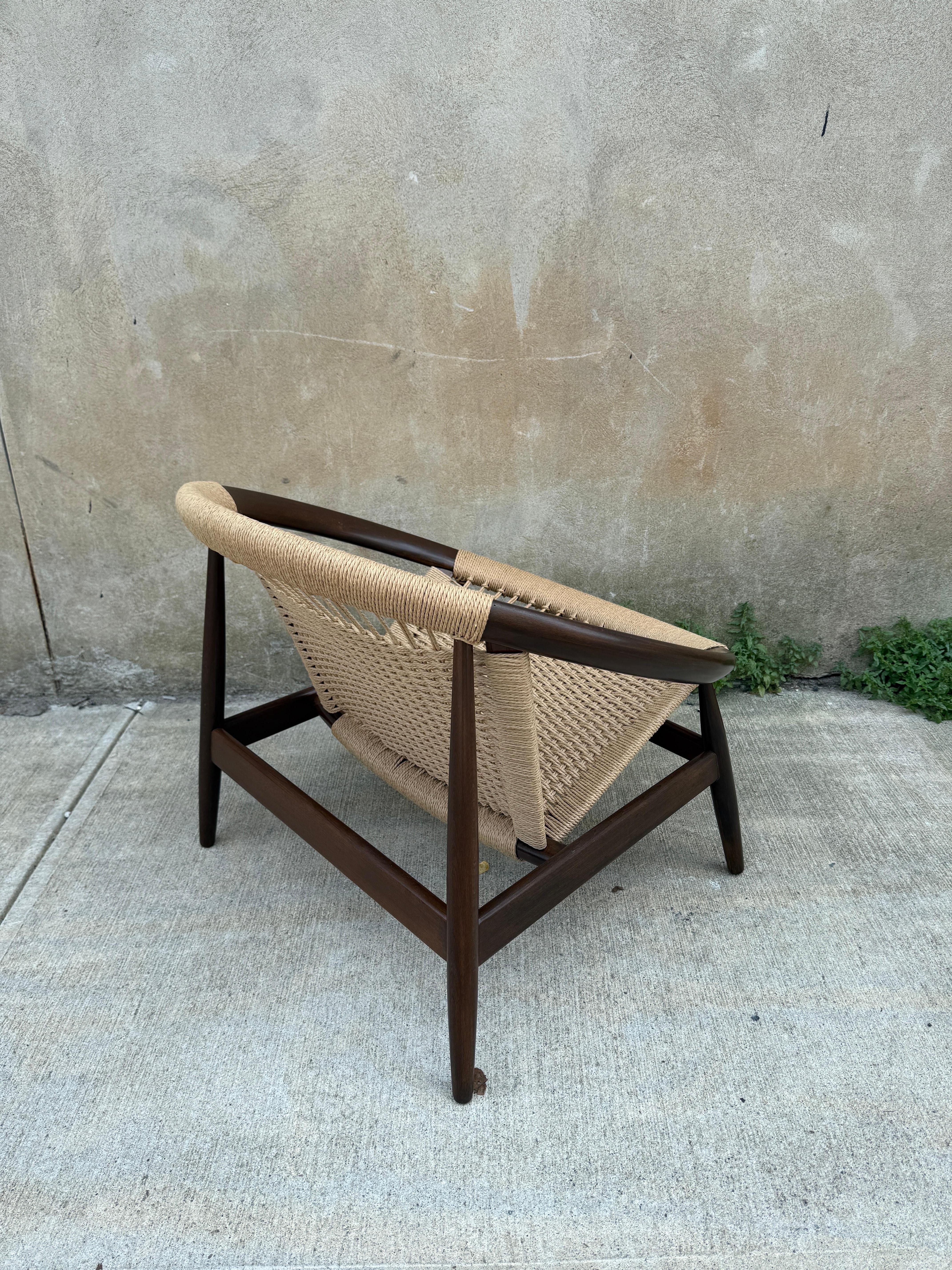 20ième siècle Chaise longue Illum Wikkelso Ringstol entièrement restaurée en vente