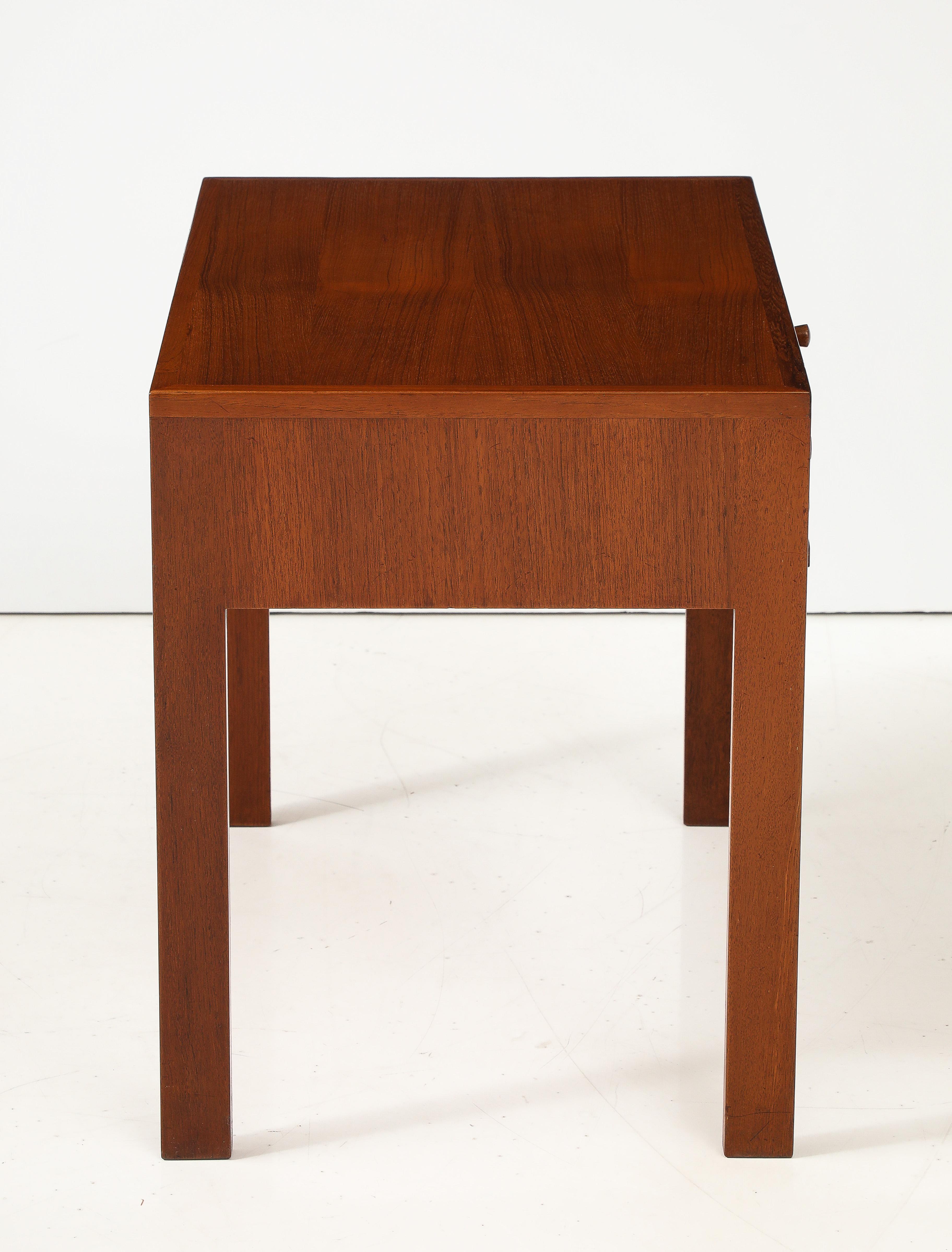 1960's mid-century modern set of 3 folding teak side tables that nest inside side table designed by Illum, Wikkelso, fully restored with minor wear and patina due to age and use.

Side tables measurements: width 16.75 depth 14.25 height 17.25  