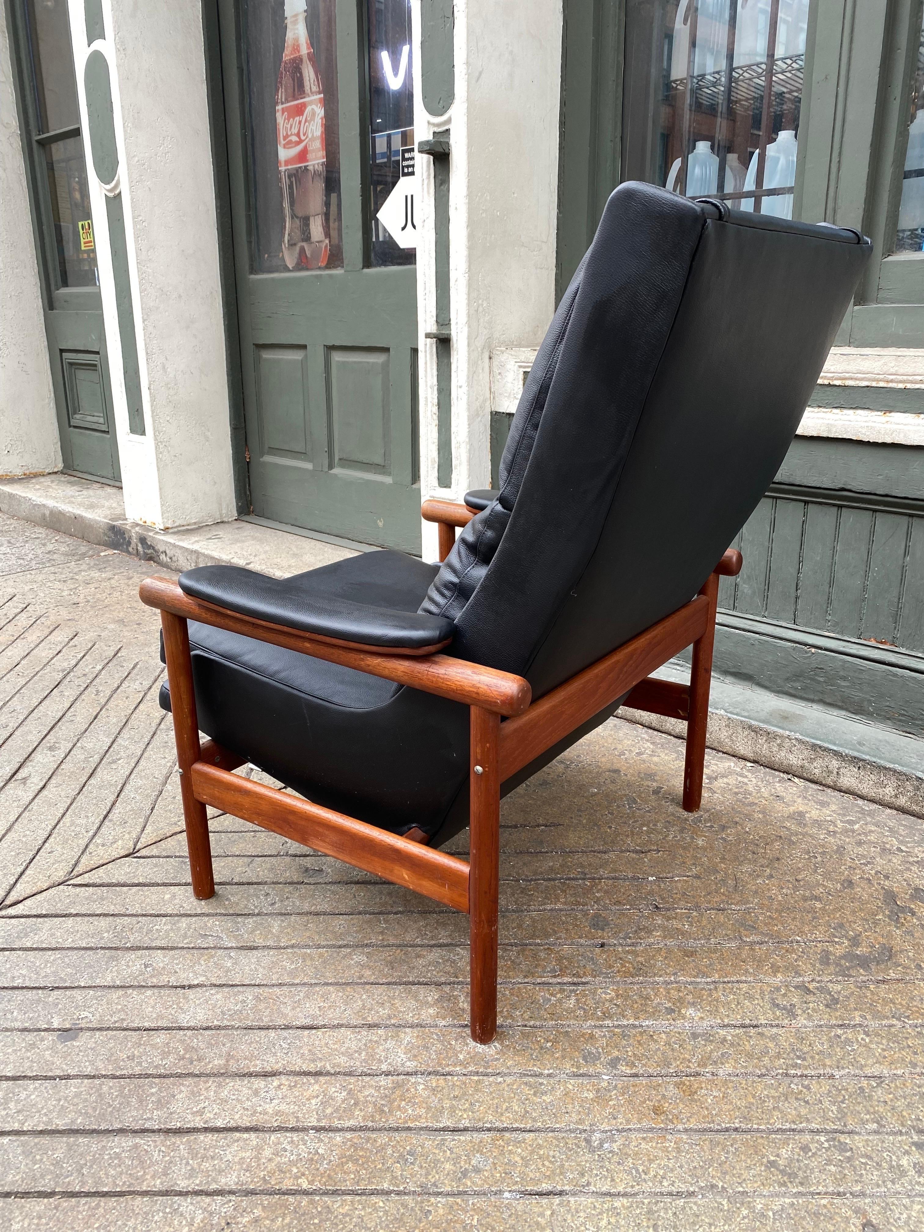 Mid-20th Century Illum Wikkelso “Wiki “ Leather Lounge Chair for Kofoeds