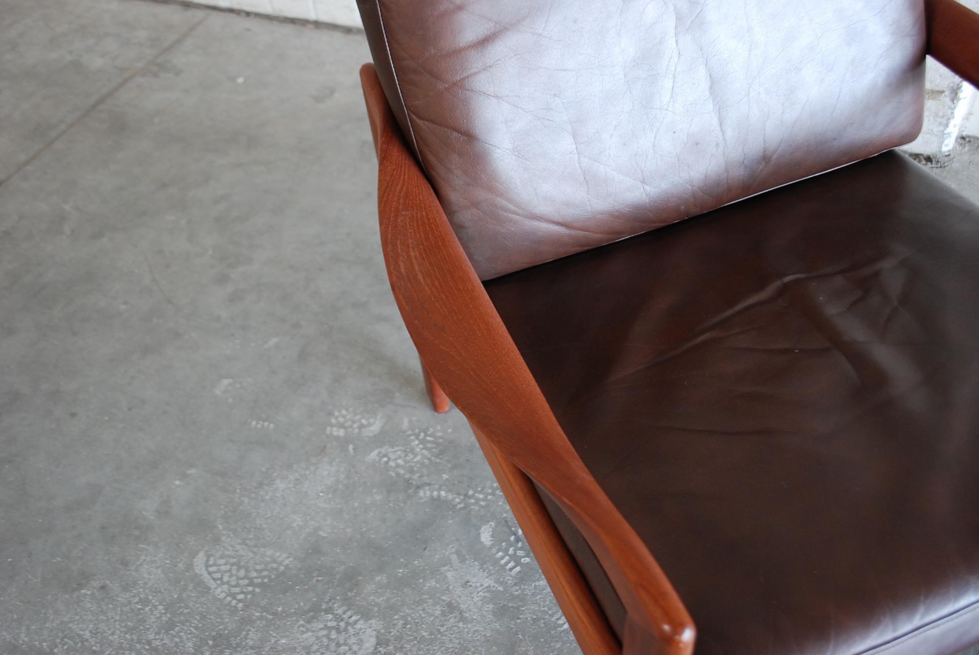 20ième siècle Illum Wikkelsø Fauteuil en cuir Chaise Brown Niels Eilersen en vente