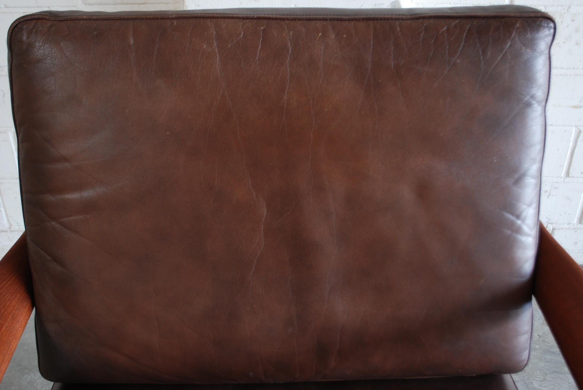 20th Century Illum Wikkelsø Leather Armchair Chair Brown Niels Eilersen For Sale