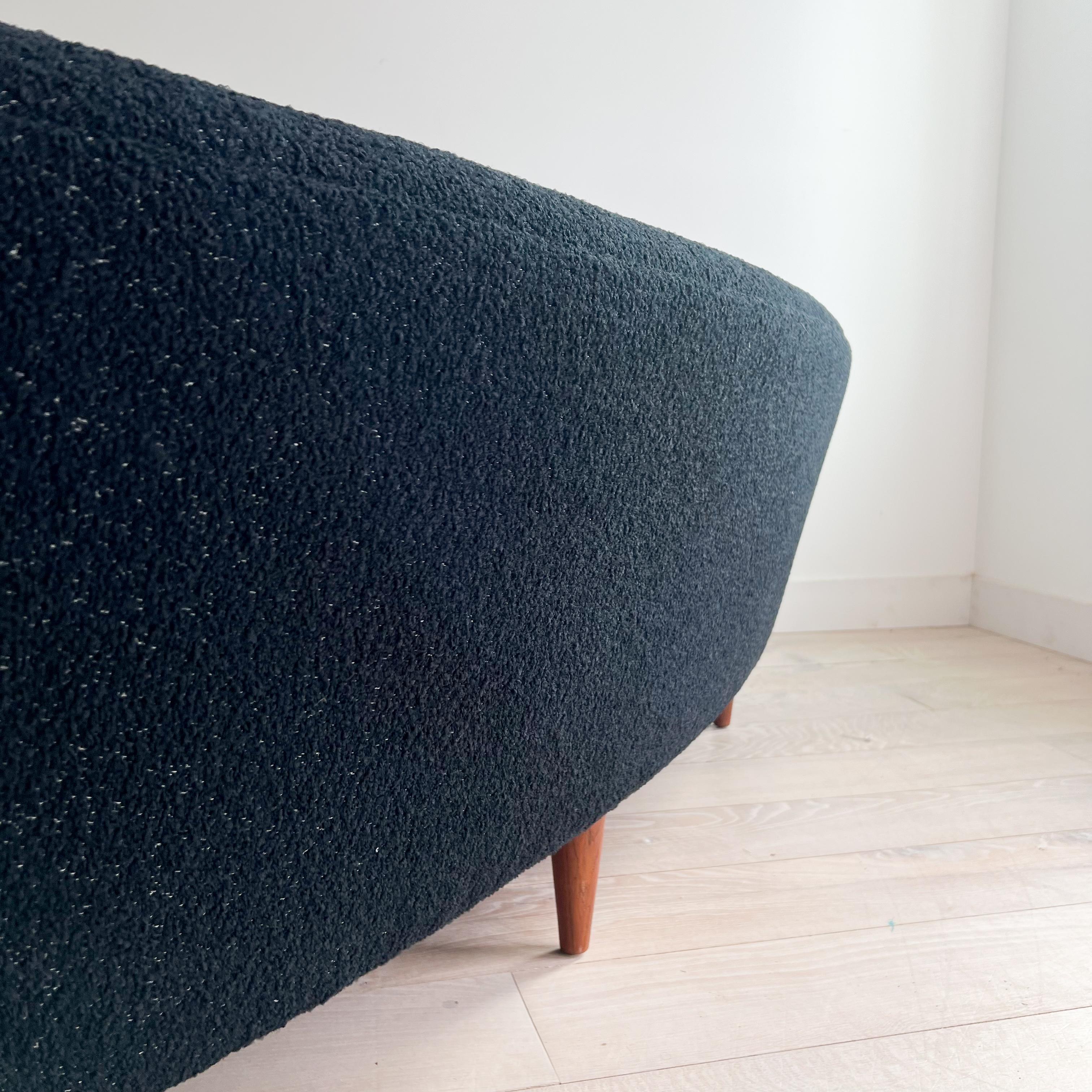 Illum Wikkelso's Rare Banana Curved Sofa - Model 450 - New Upholstery 12