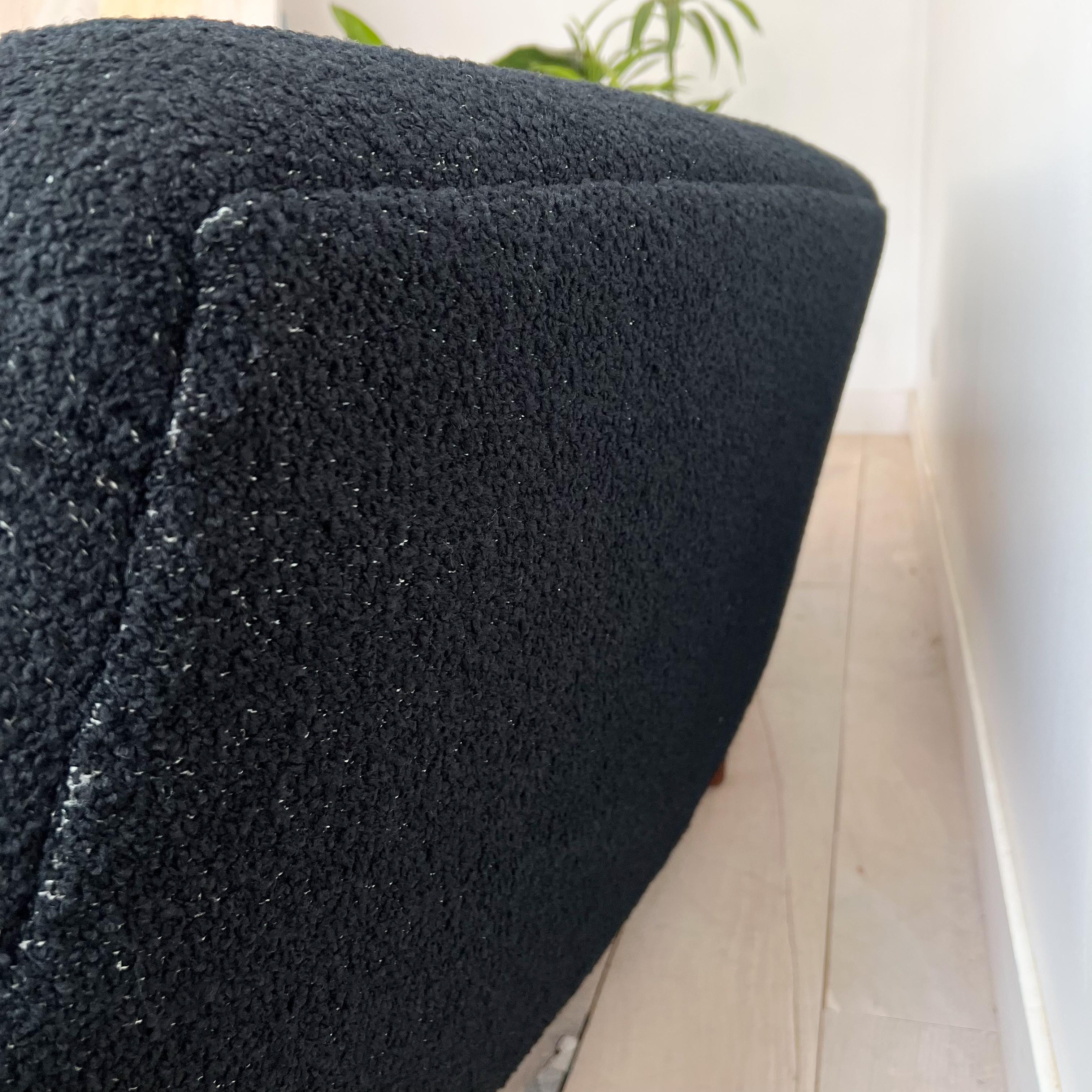 Illum Wikkelso's Rare Banana Curved Sofa - Model 450 - New Upholstery 2
