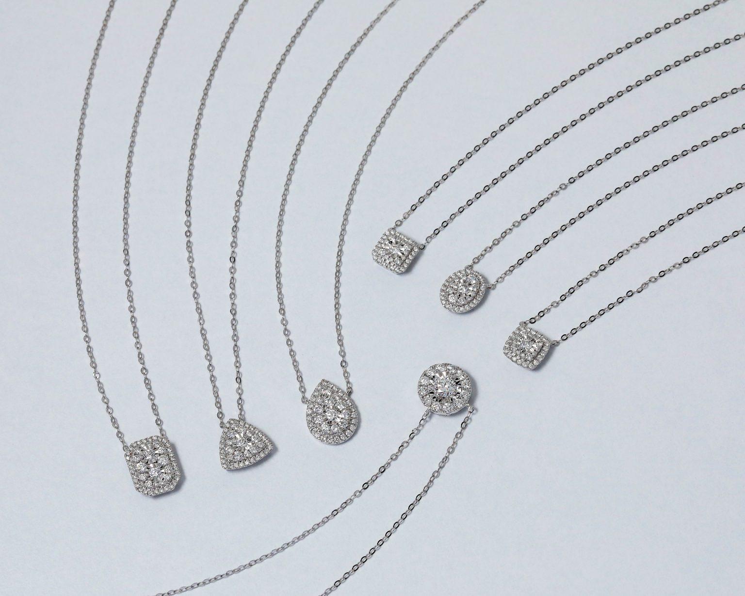 Illuminate Round Necklace 1/20 CT TW By Rupali Adani Fine Jewellery In New Condition For Sale In Dubai, DU
