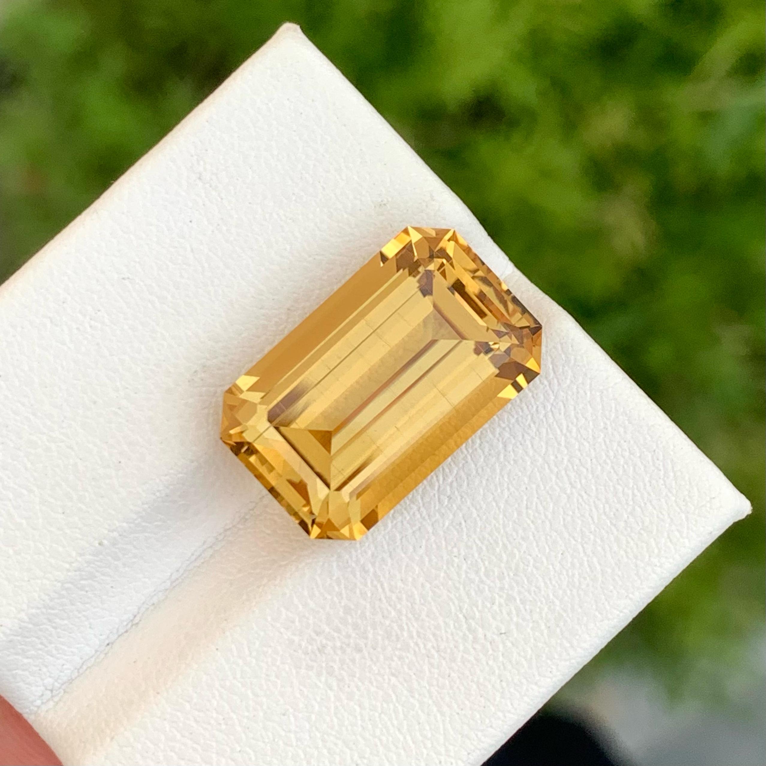 Weight 15.05 carats 
Dimensions 19.1x12.1x8.8mm
Treatment none 
Origin Brazil 
Clarity VVS (Very, Very Slightly Included)
Shape Octagon 
Cut Emerald


Unleash your inner radiance with the divine fire of our Heliodore gemstone. Its fiery golden tones