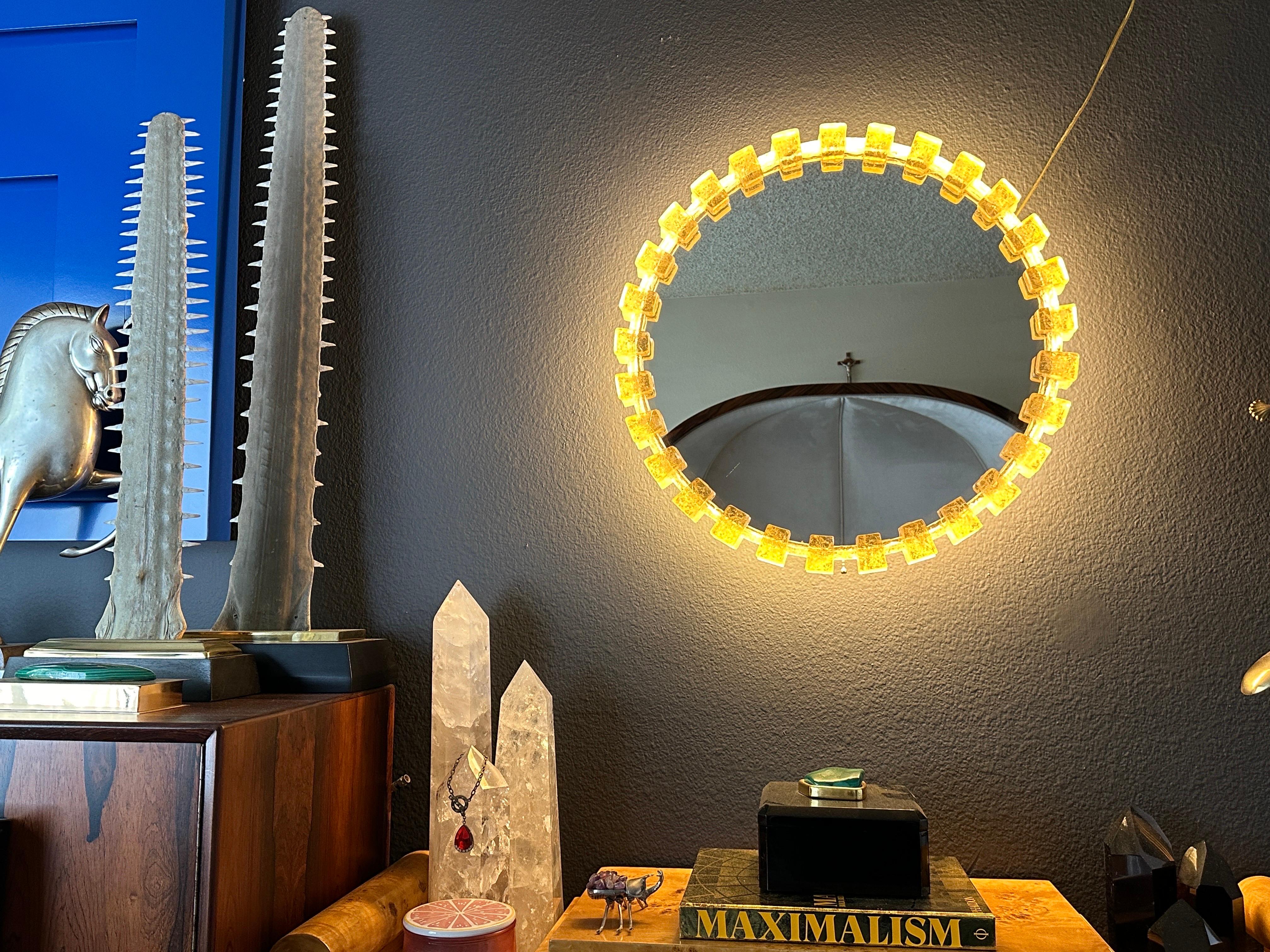 Beleuchteter Acryl-Nachtspiegel im Zustand „Gut“ im Angebot in North Hollywood, CA