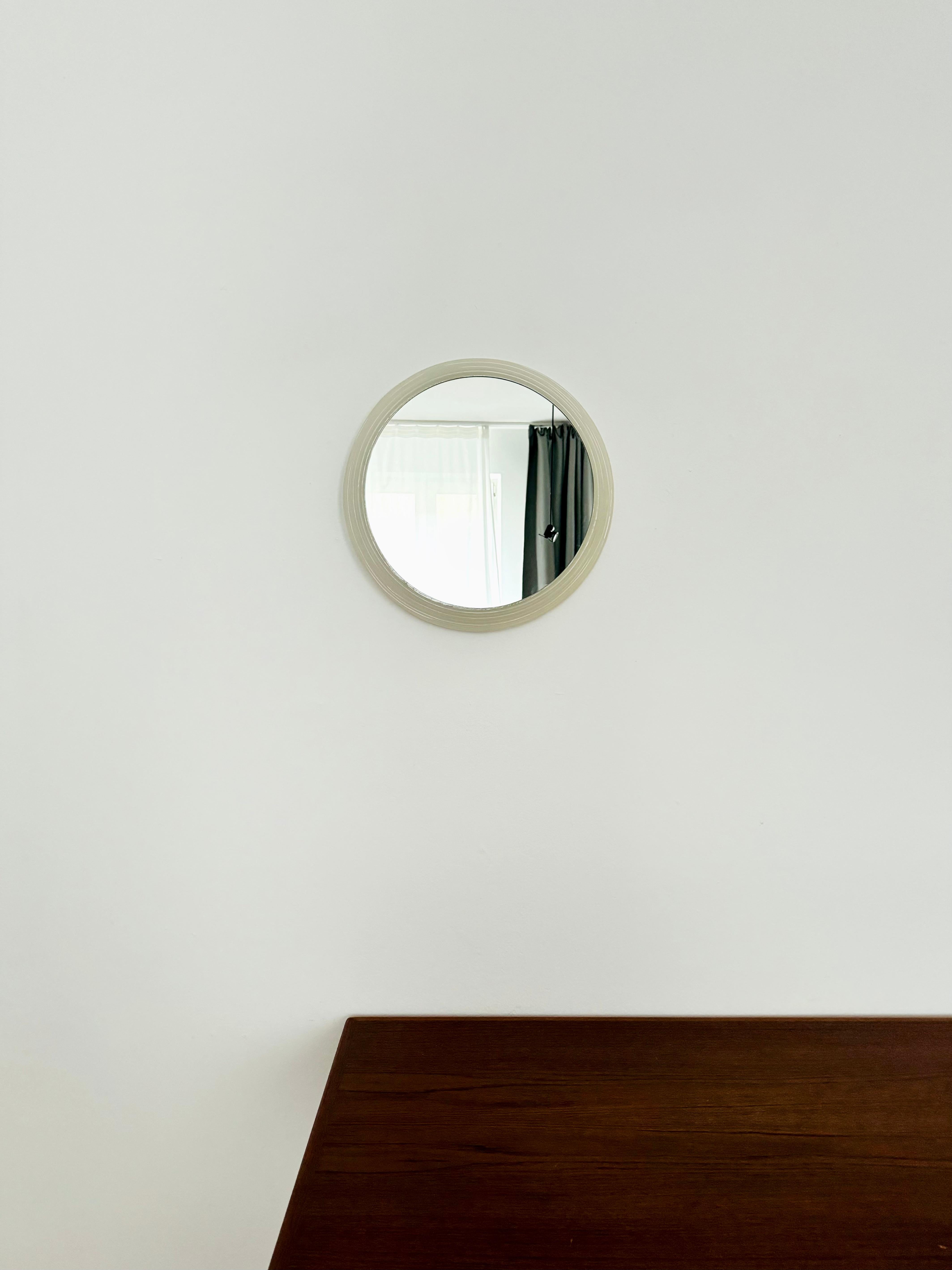 Fin du 20e siècle Miroir mural en acrylique éclairé en vente