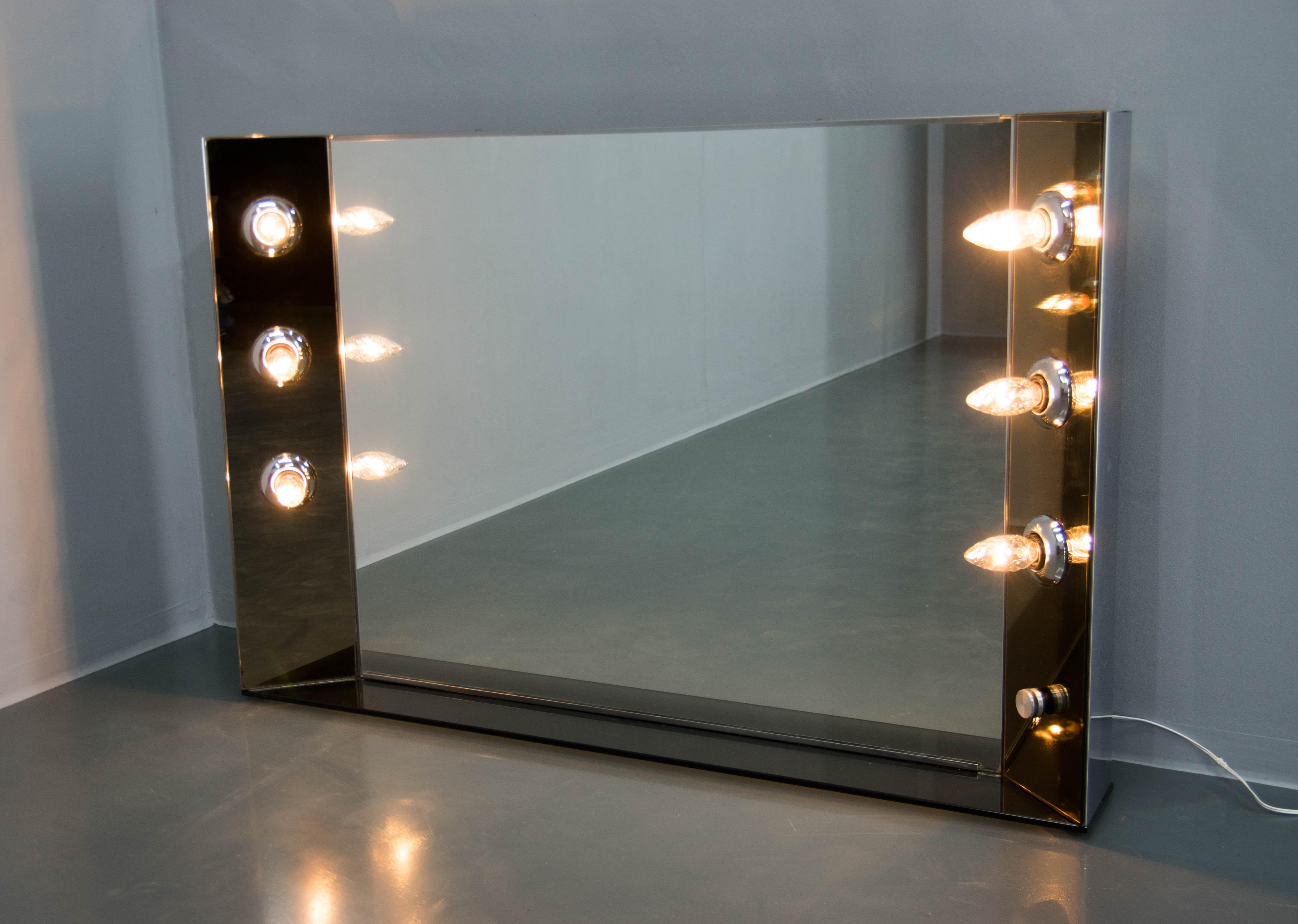 Mid-Century Modern Illuminated Bathroom Mirror, Italy, 1970s