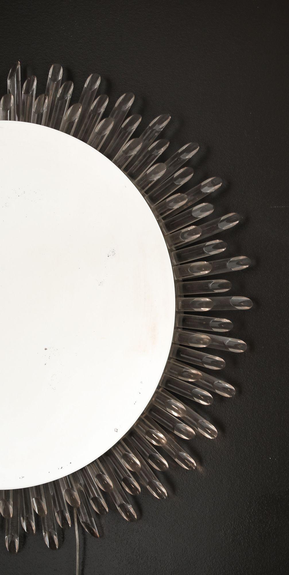 Mid-Century Modern Illuminated Circular Sunburst Mirror For Sale