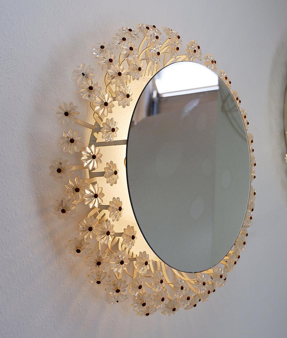 Miroir illuminé à fleurs (Ø 30cm) par Emil Stejnar pour Rupert Nikoll - 1960s Bon état - En vente à Linkebeek, BE