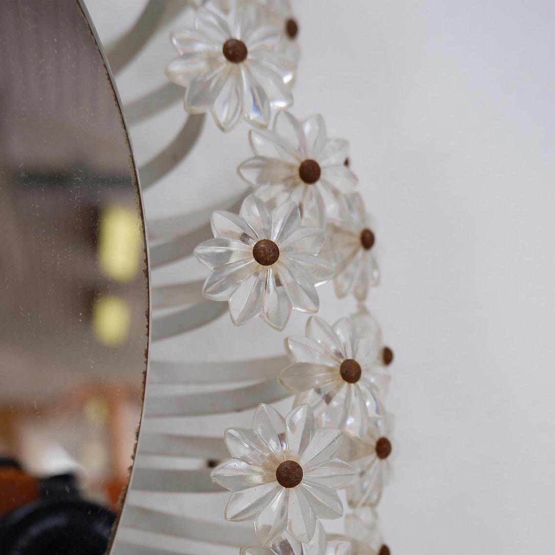 Miroir illuminé en forme de fleur (Ø 42cm) par Emil Stejnar pour Rupert Nikoll  1960s en vente 1
