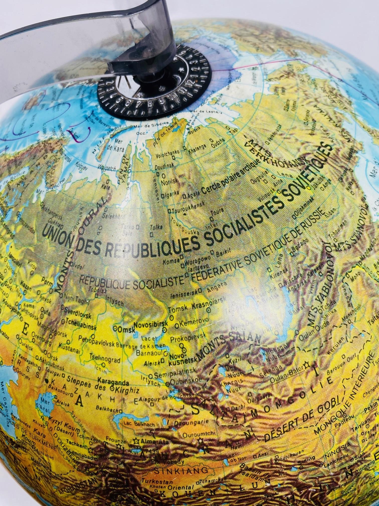 Illuminated French Edition Scan-Globe Denmark 1986 For Sale 3