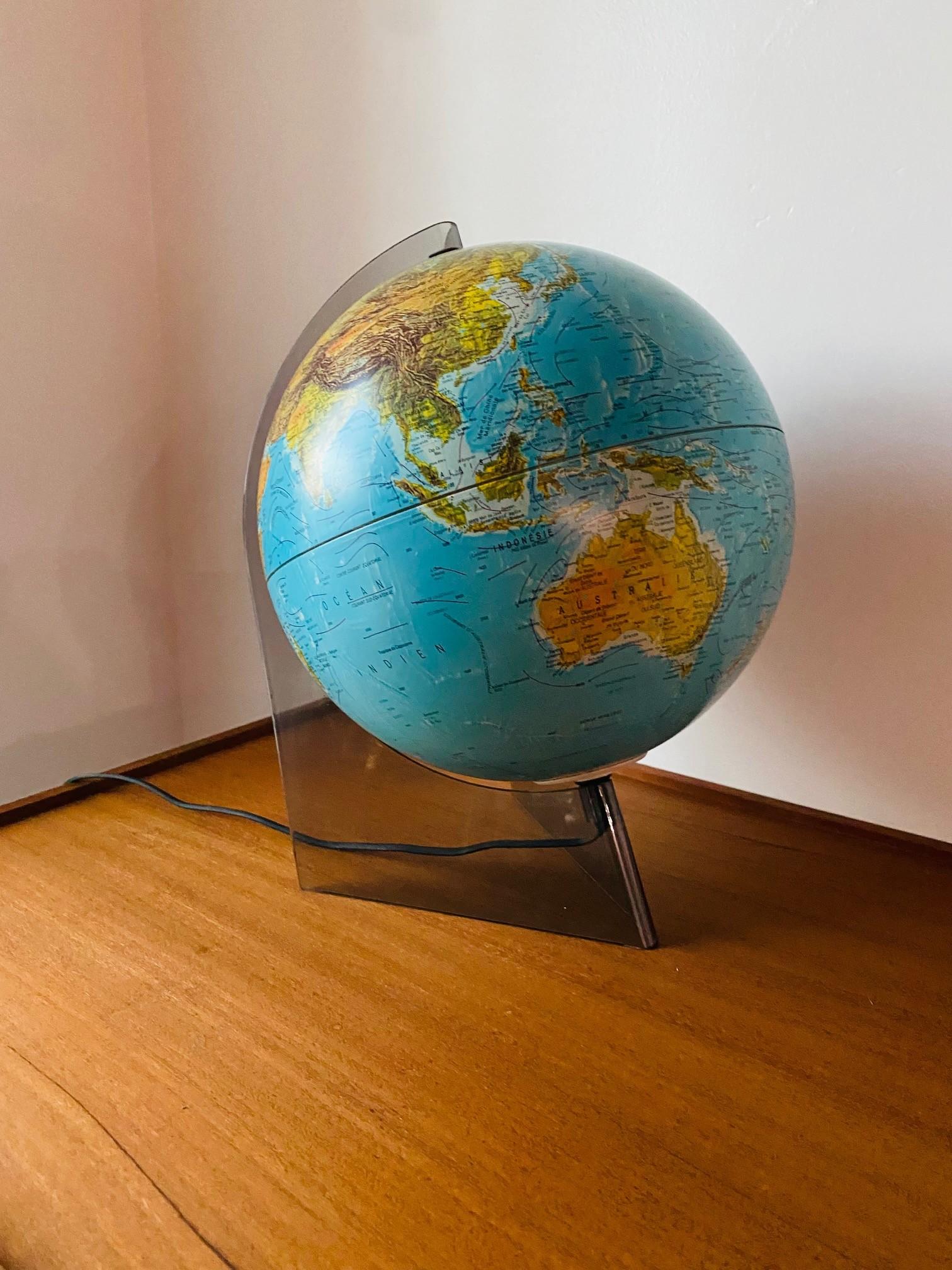 Danish Illuminated French Edition Scan-Globe Denmark 1986 For Sale