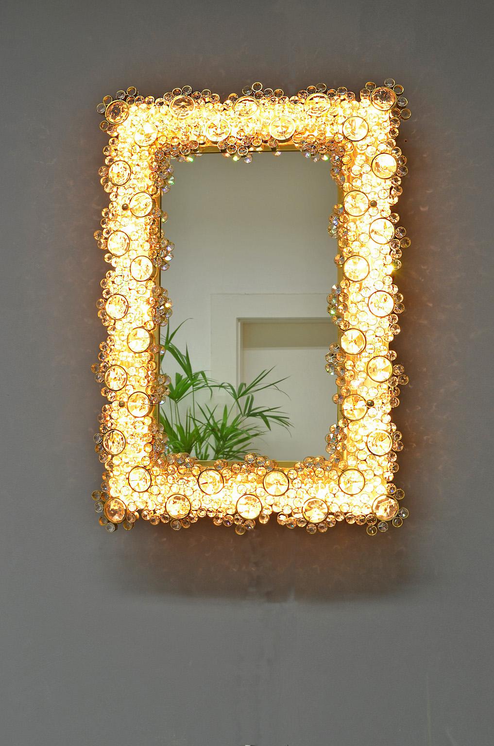 Illuminated Gilt Mirror Made by Palwa, Germany 1970s, Gold Colored (Vergoldet) im Angebot