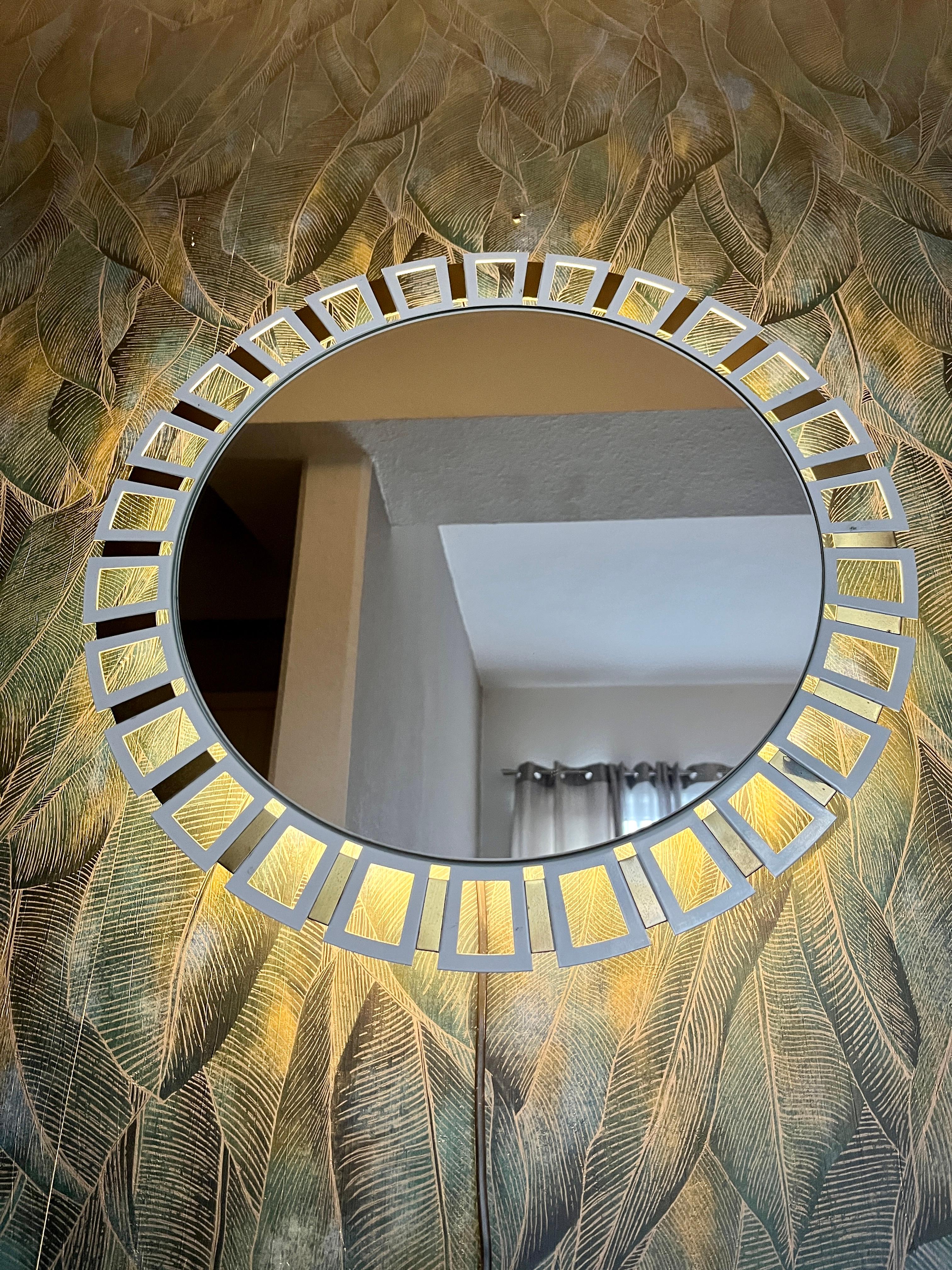 Mid-Century Modern Illuminated mirror by Ernest Igl for Hillebrand For Sale