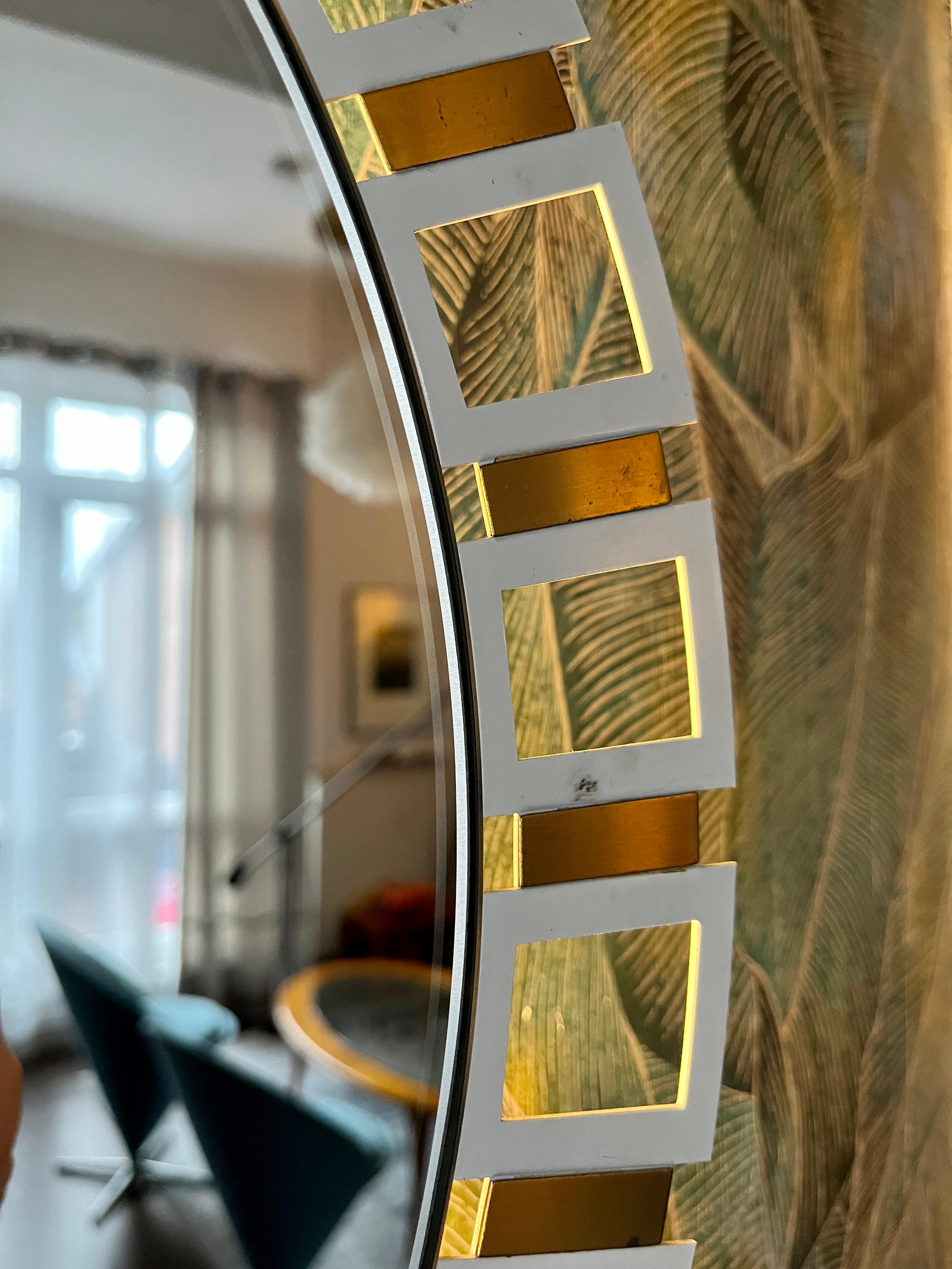 Illuminated mirror by Ernest Igl for Hillebrand In Good Condition For Sale In Hannover, DE