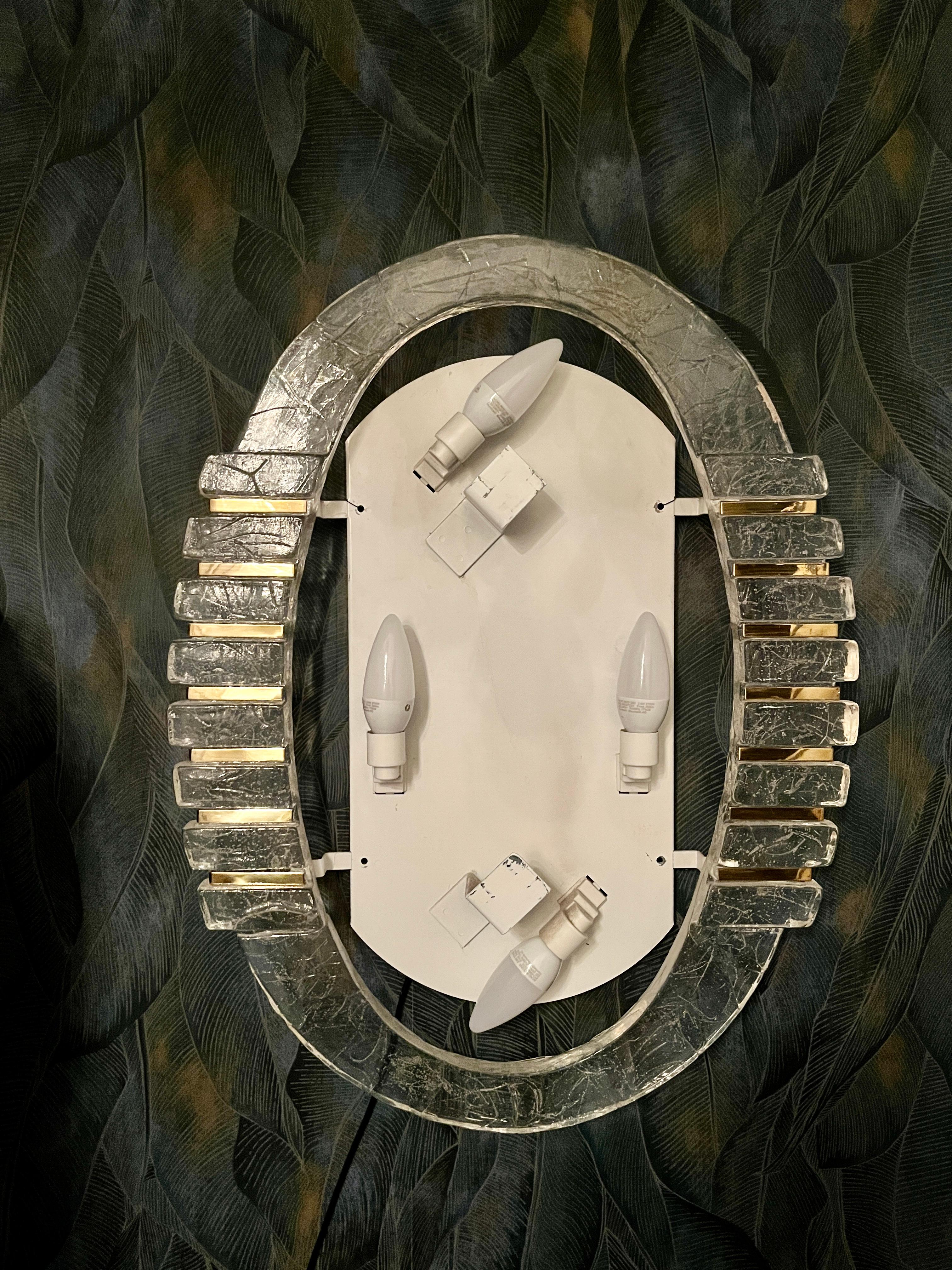 Illuminated mirror by Hillebrand For Sale 3