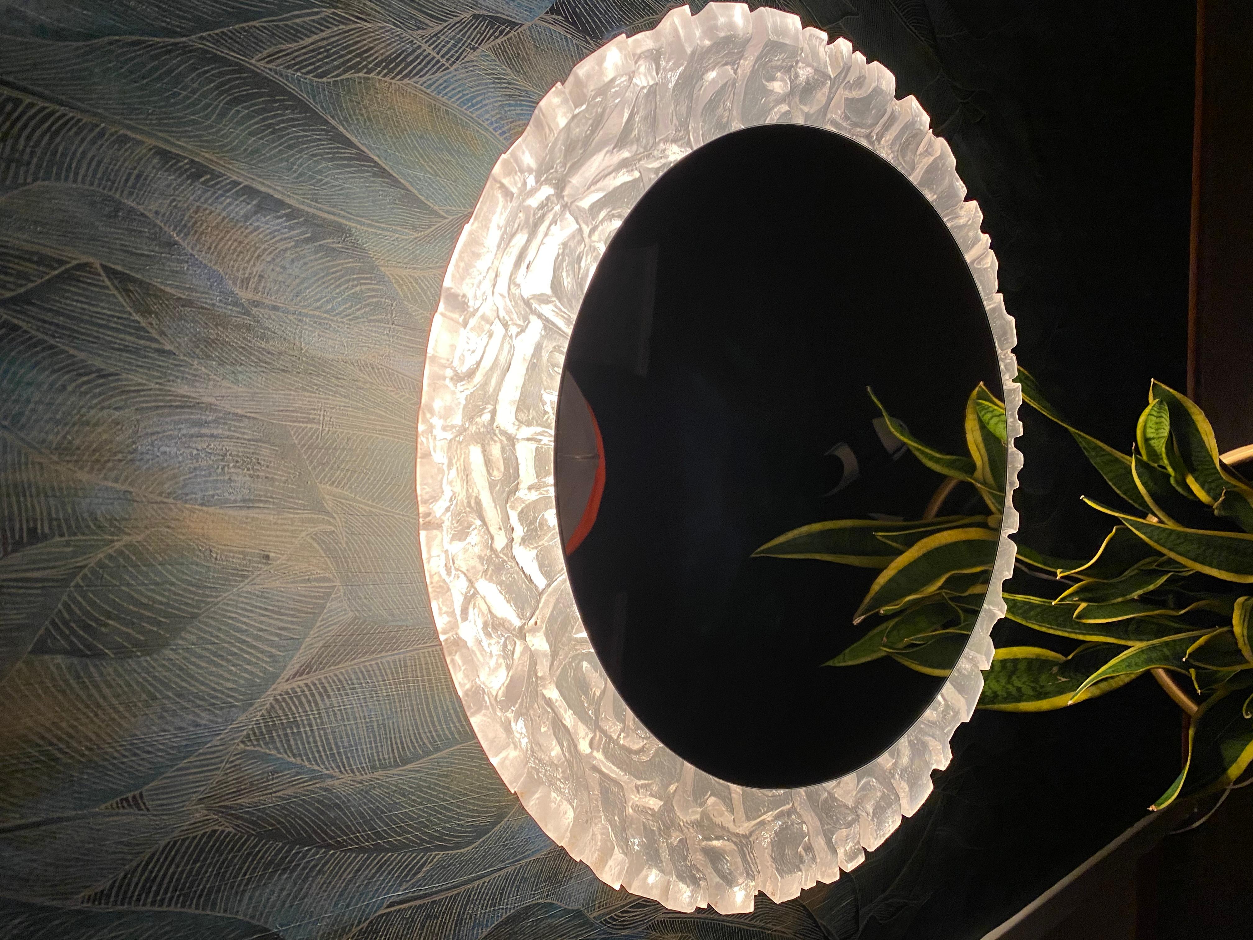 Mid-Century Modern Illuminated mirror by Hillebrand For Sale