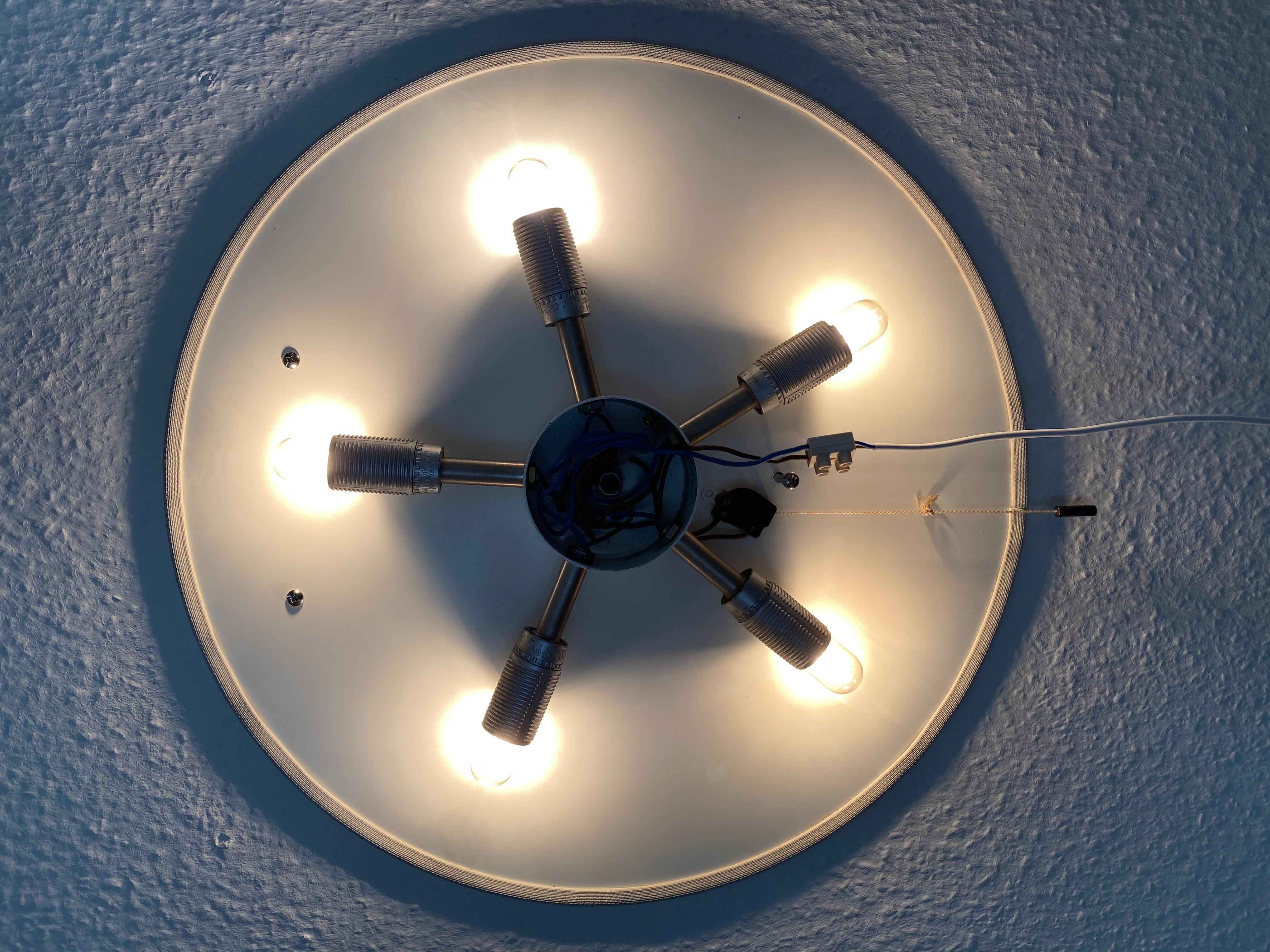 Specchio illuminato di Hillebrand in vendita 3