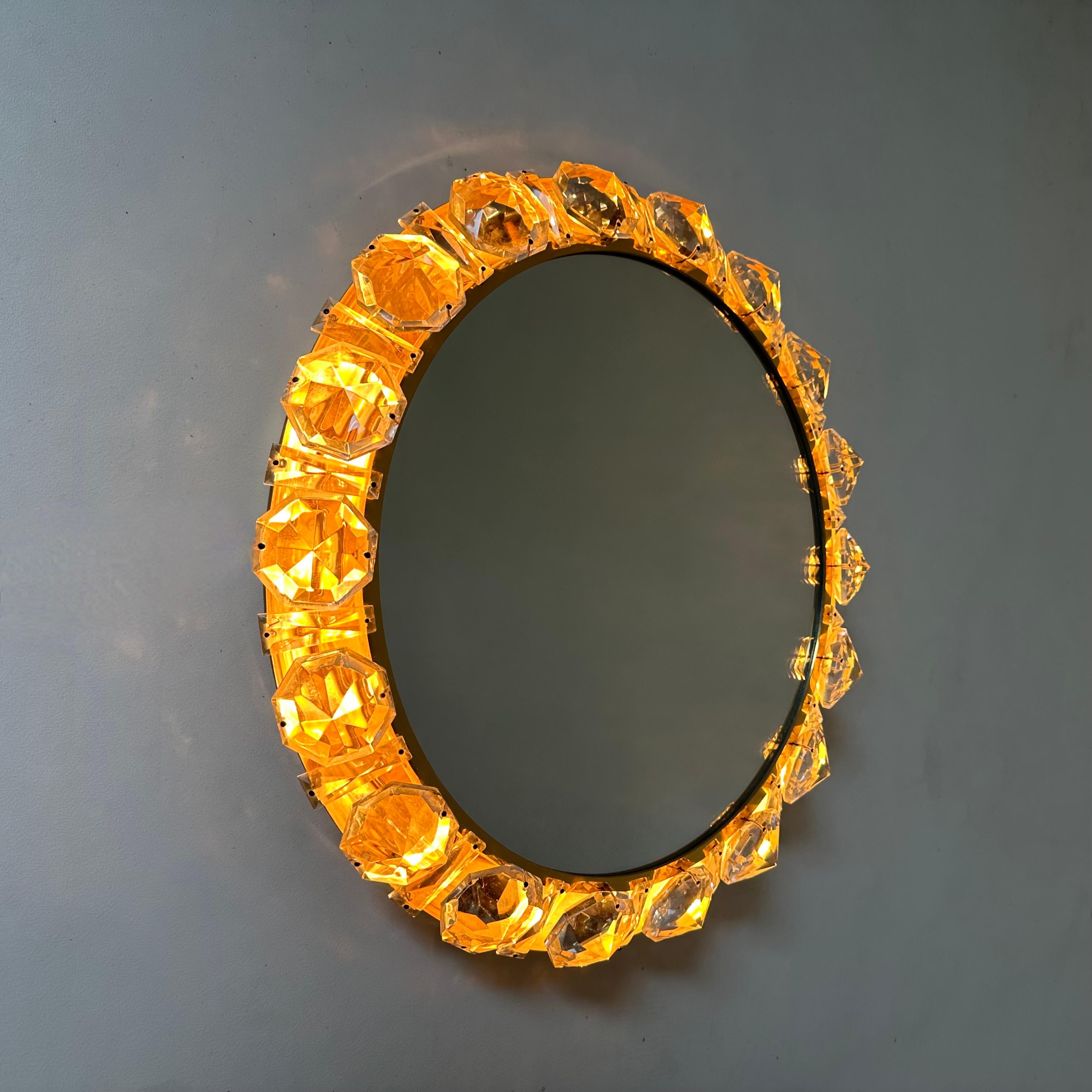 Illuminated mirror Model No. 3648 by E. Bakalowits & Söhne , 1950s Austria In Good Condition For Sale In Delft, NL