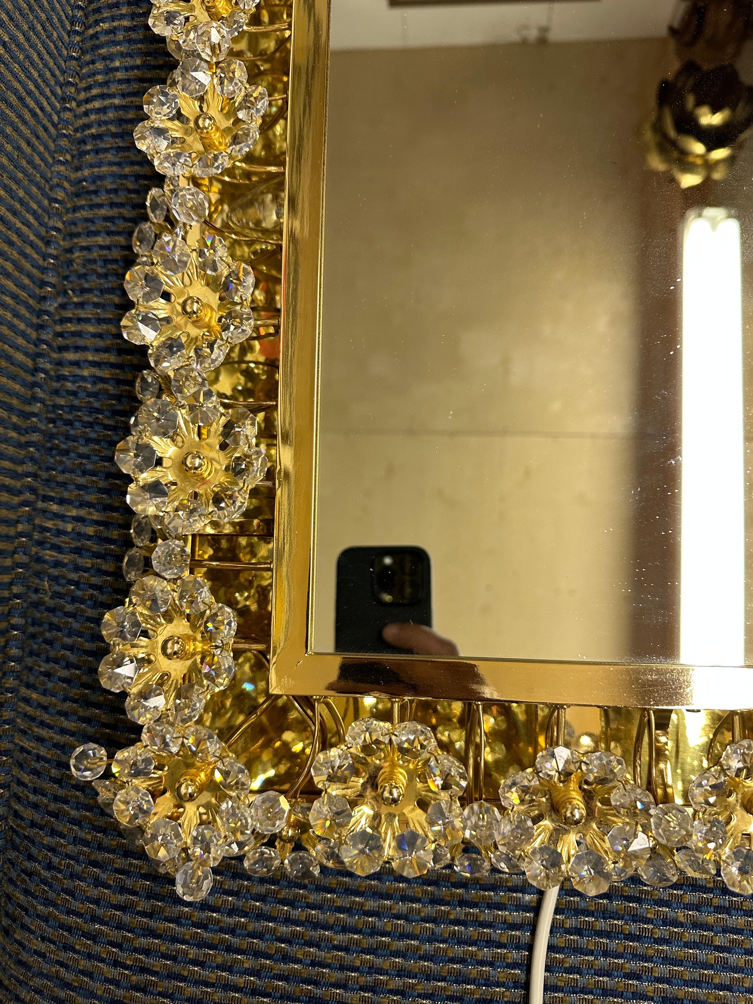 Miroir enluminé avec fleurs en cristal de Palwa en vente 5