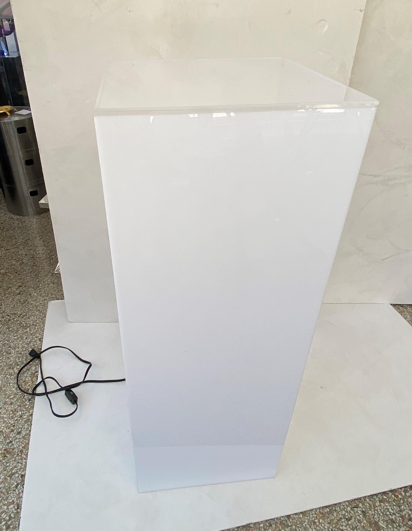 Illuminated White Lucite Pedestal For Sale 1