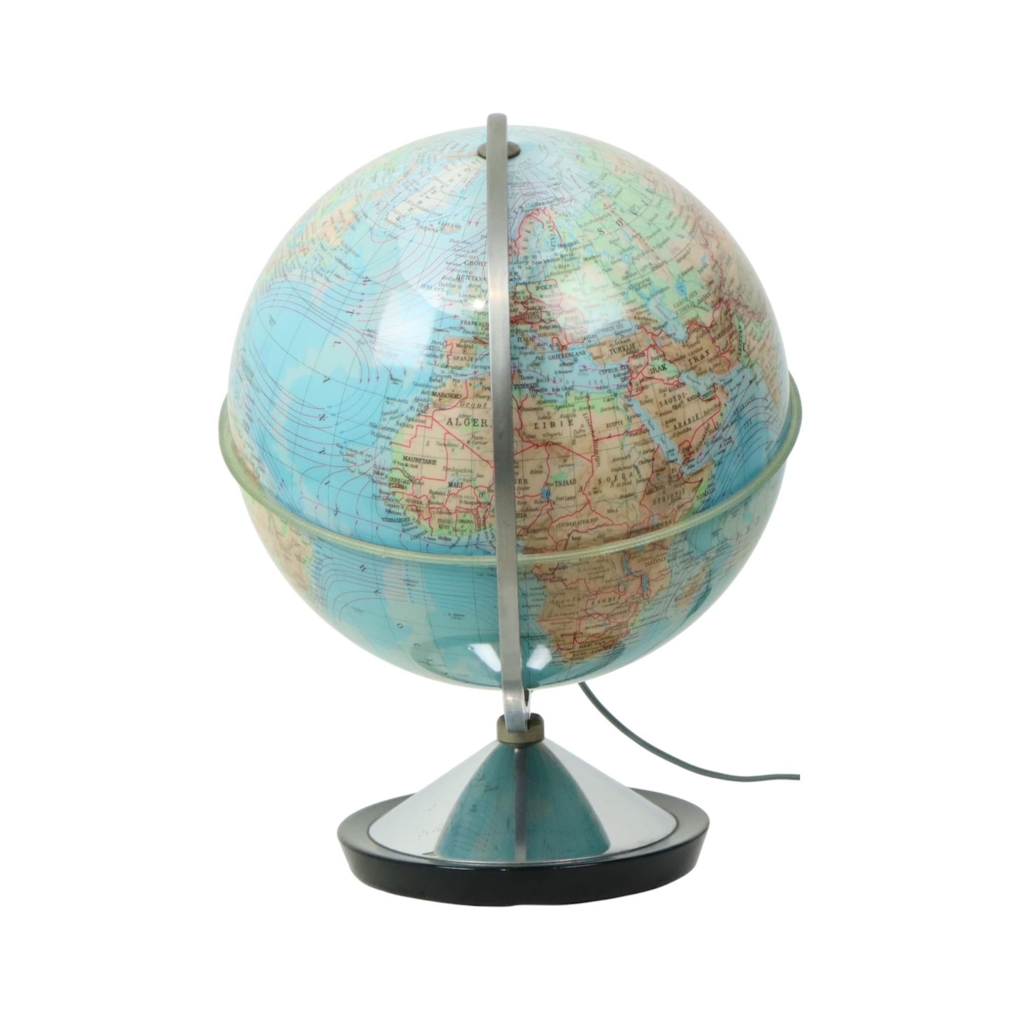 Illuminated World Globe Lamp 1967 Standard Globe Dutch Gdp Italy Bon état - En vente à Poperinge, BE