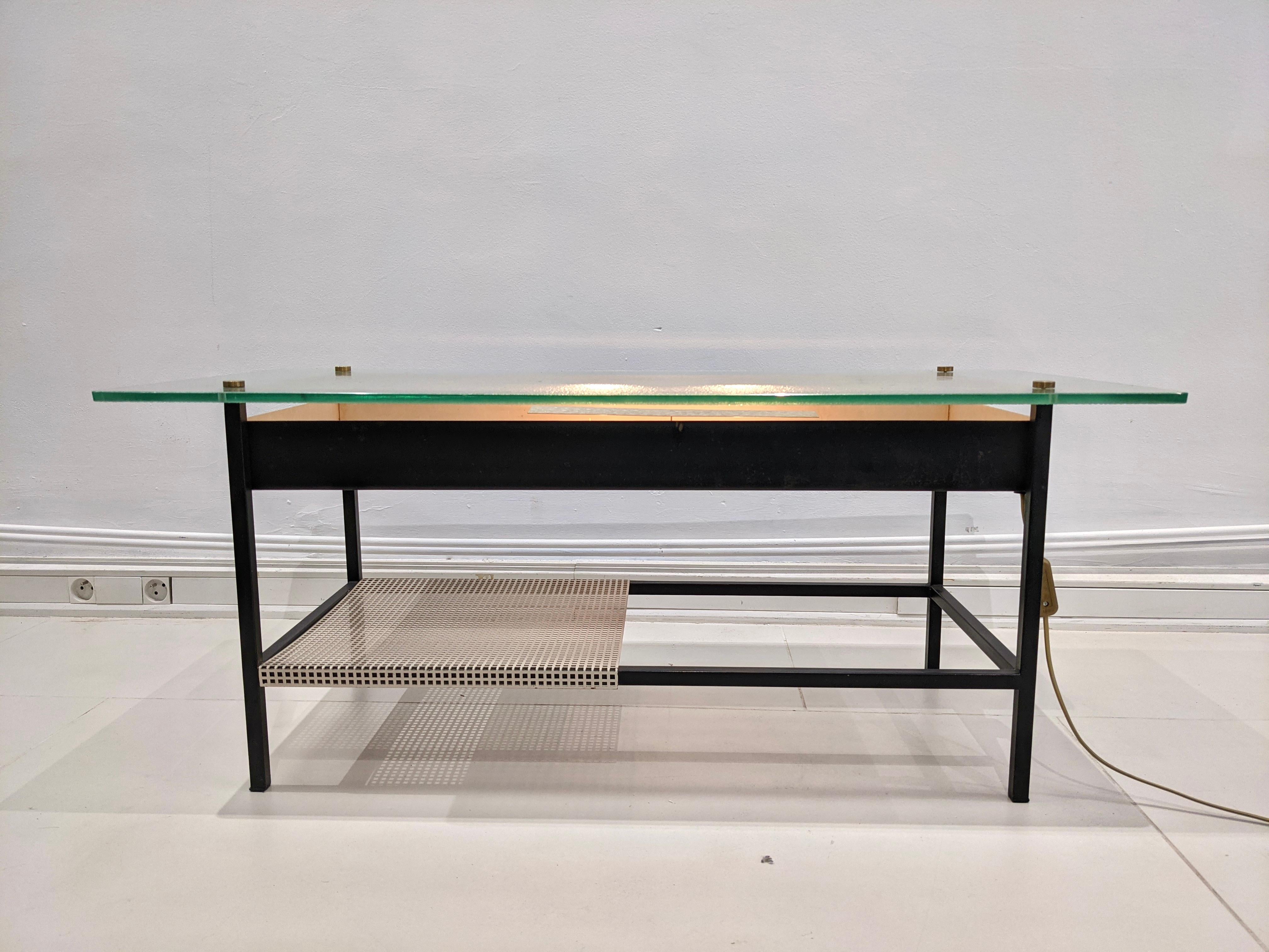 Illuminating Coffee Table in Glass by Robert Mathieu In Good Condition In lyon, FR