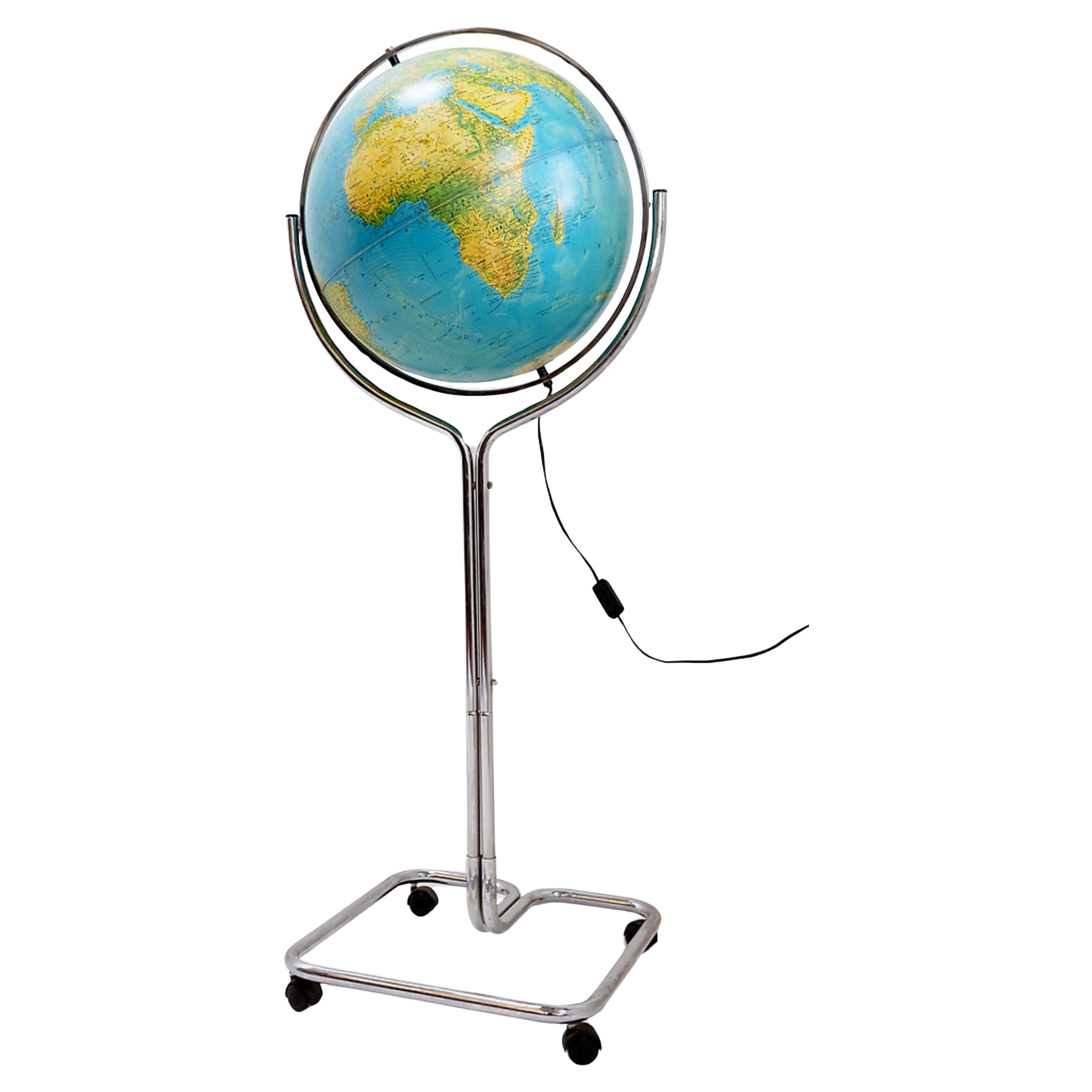 Illuminating Geoscope Globe on a Chrome Stand, Italy c.1980 For Sale