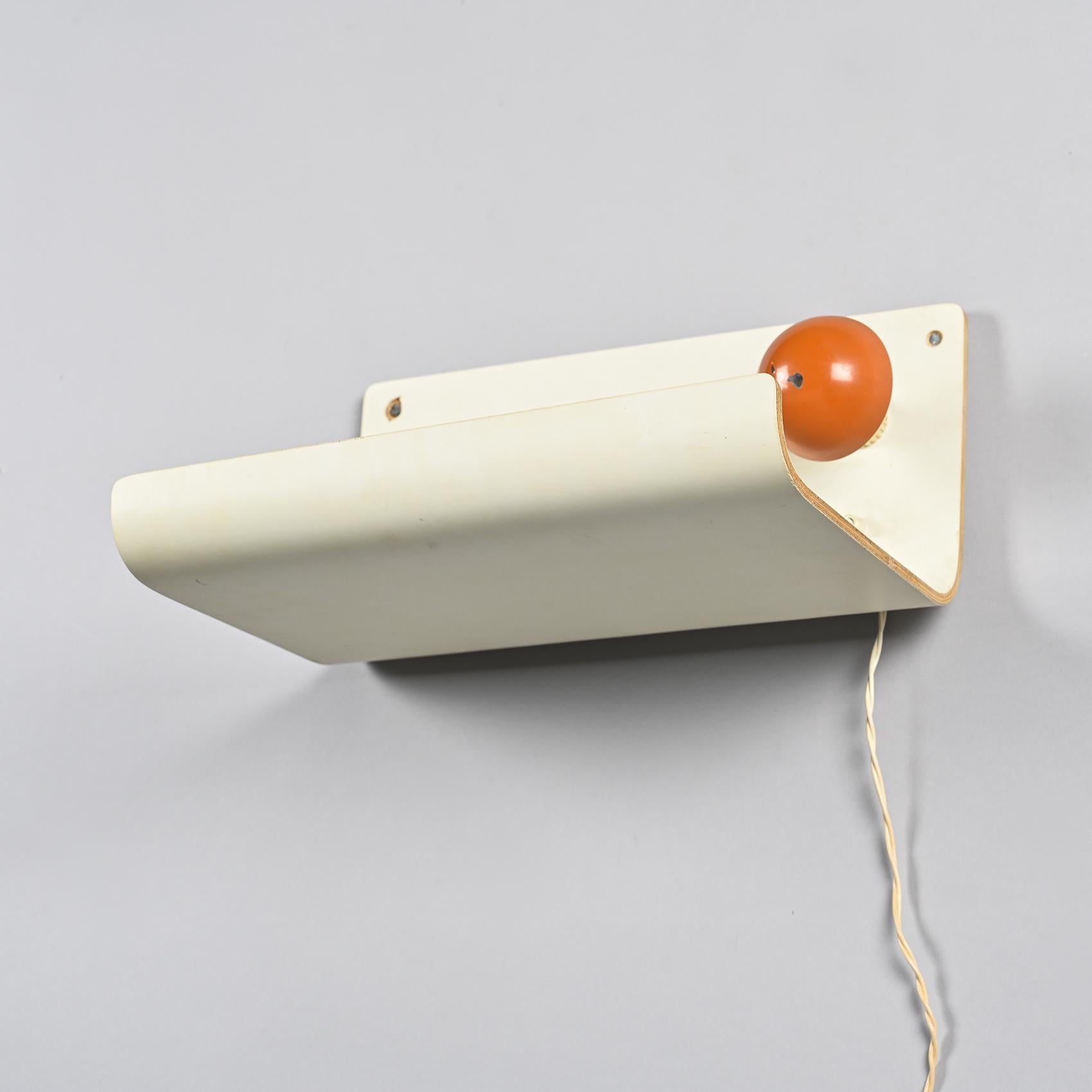 Comodino illuminante, Pierre Guariche circa 1968 in vendita 1