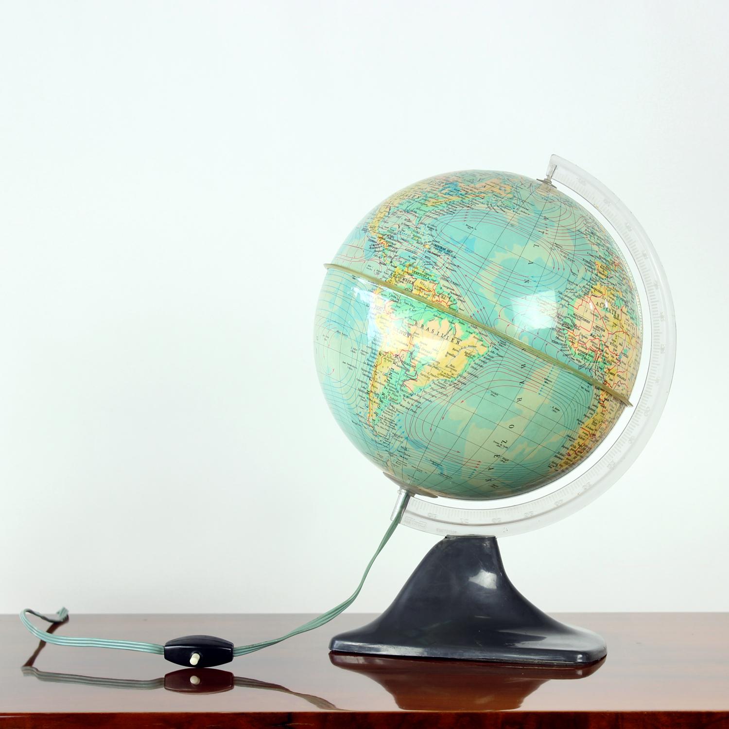 Metà XX secolo Globo illuminante in plastica vintage, Cecoslovacchia 1960 in vendita