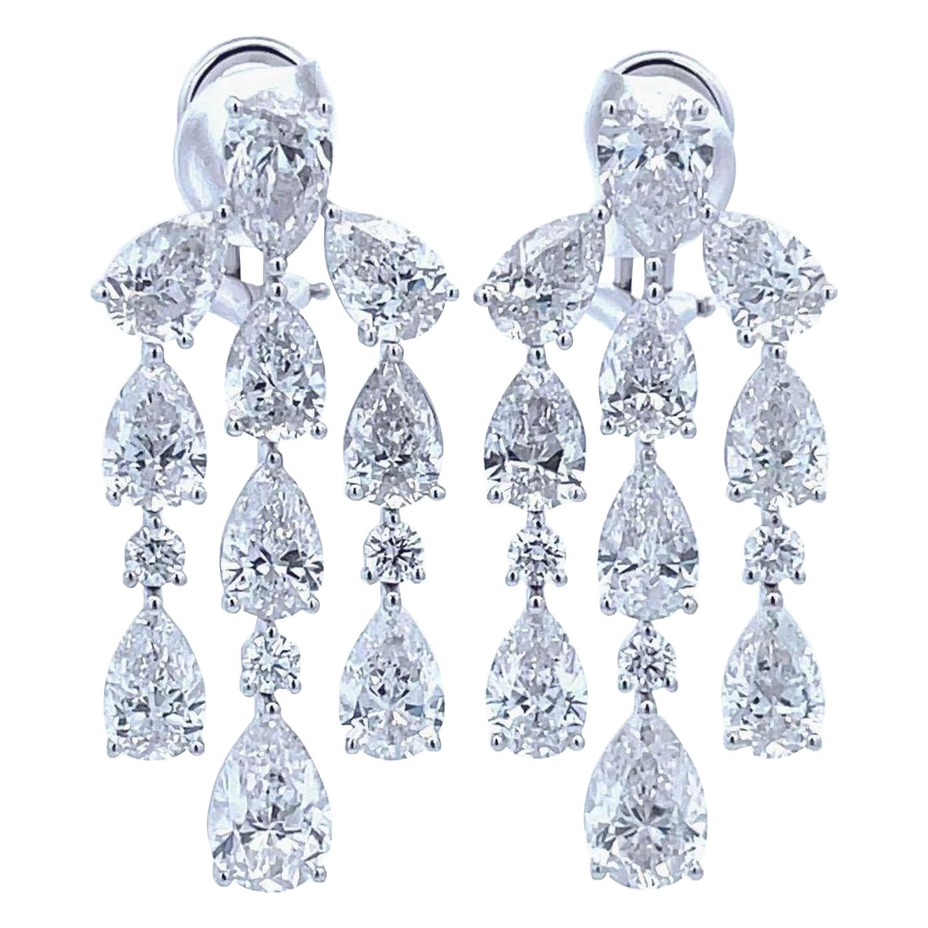 Orecchini con diamante bianco Illumine Chandeliers in vendita
