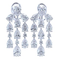 Boucles d'oreilles lustres en diamants blancs