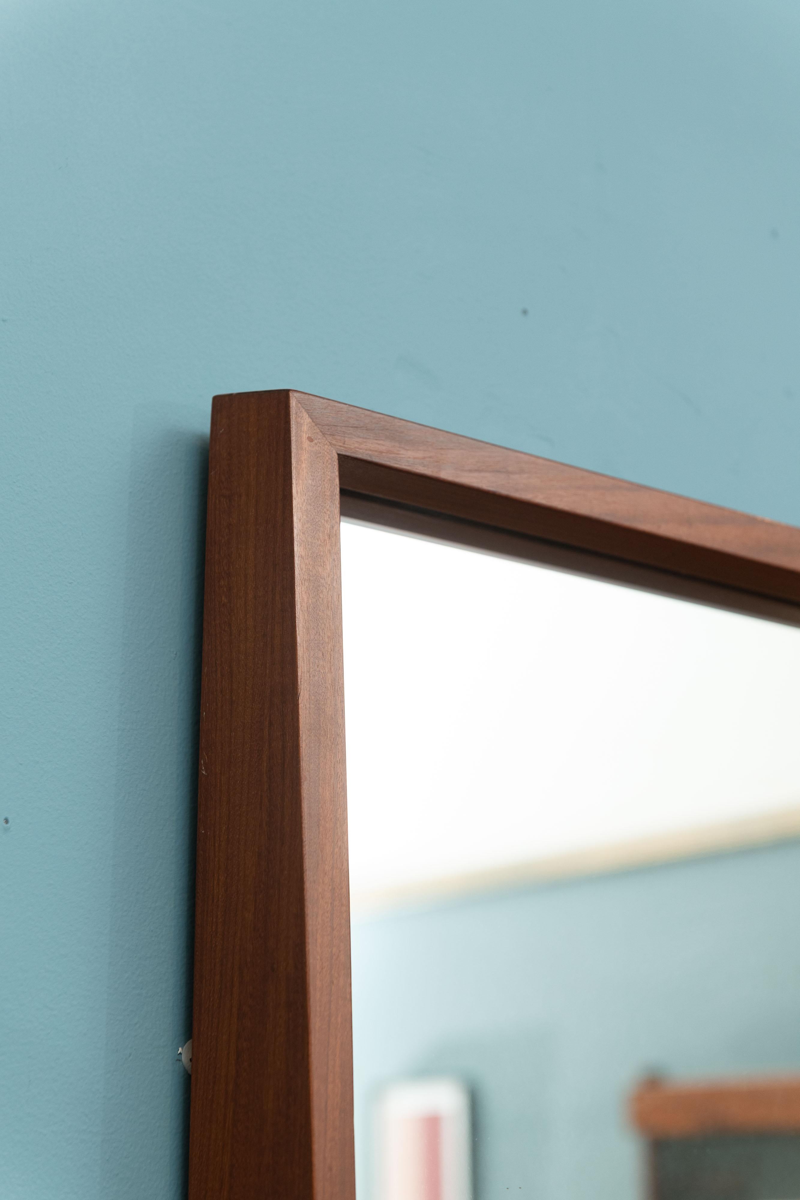Espejo de pared angular Illums Bolighus Kobenhaven en Bueno estado para la venta en San Francisco, CA