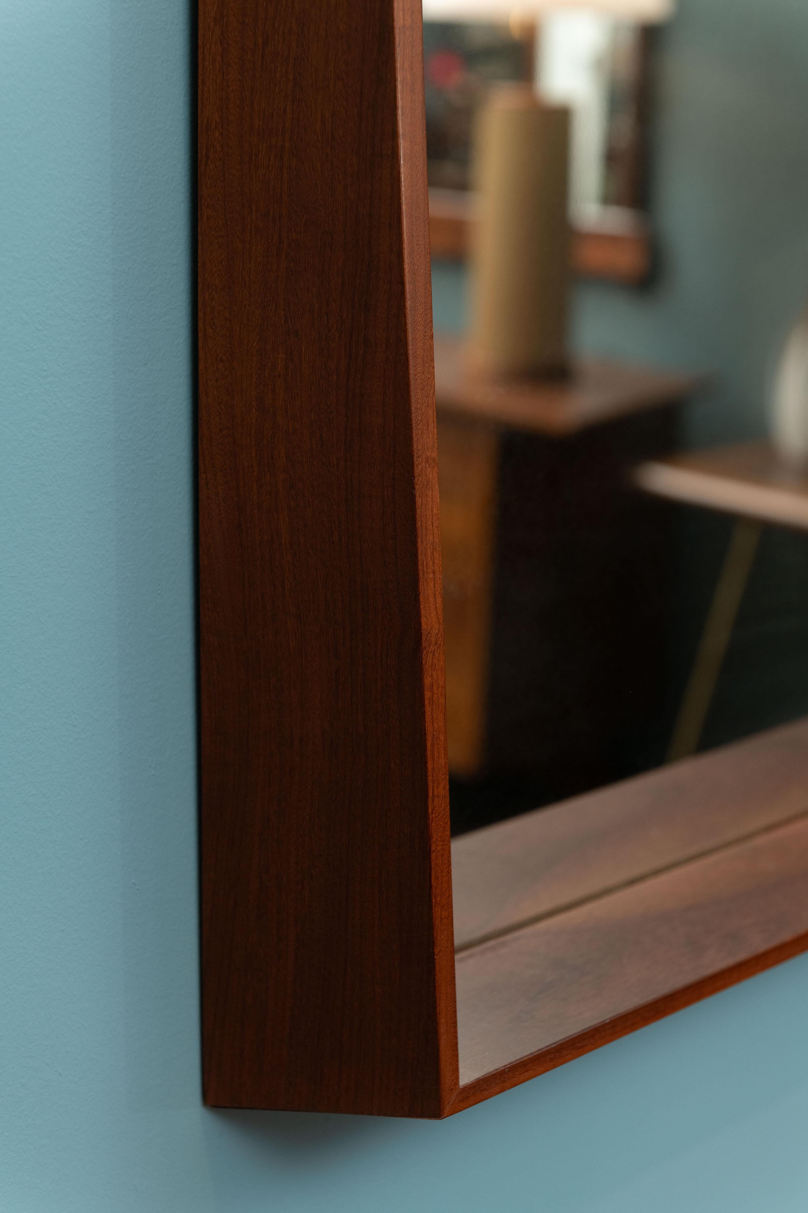 Espejo de pared angular Illums Bolighus Kobenhaven finales del siglo XX en venta