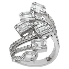 Illusion baguettes & round brilliant cut diamonds ring in white gold