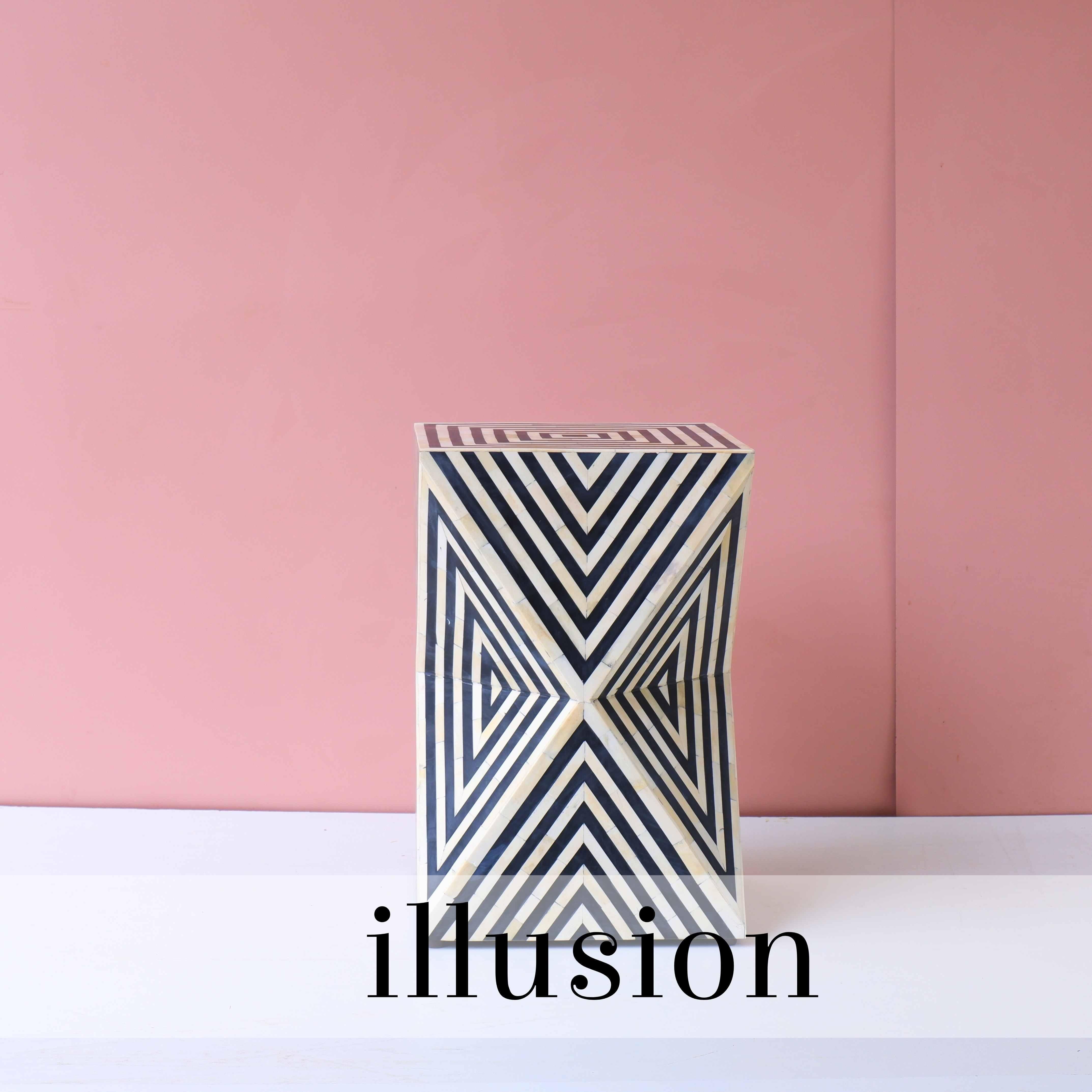 La table d'appoint à effet d'illusion en incrustation d'os est absolument magnifique ! La combinaison d'une incrustation d'os complexe avec un effet d'illusion ajoute une dimension captivante au design de la table. Cette fabrication artisanale crée