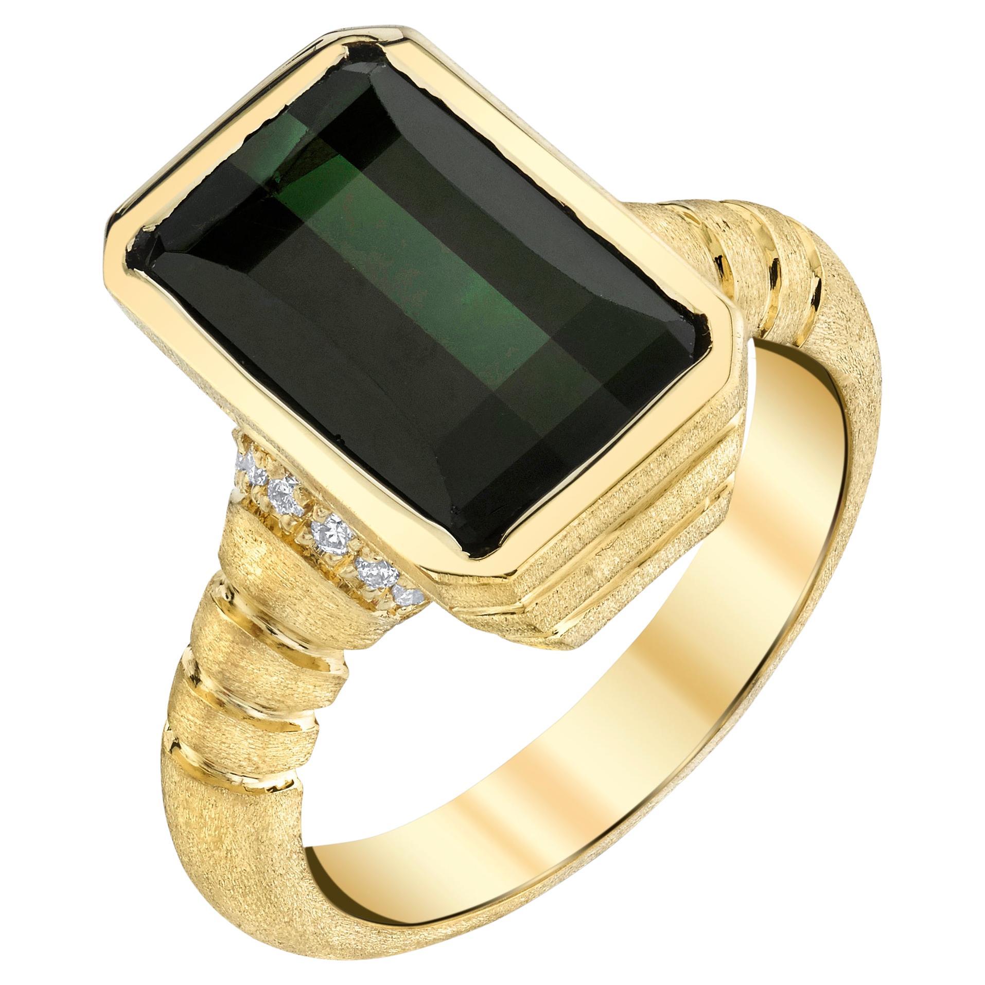 Illusion Cut Green Tourmaline and Diamond Ring in 18k Yellow Gold For Sale
